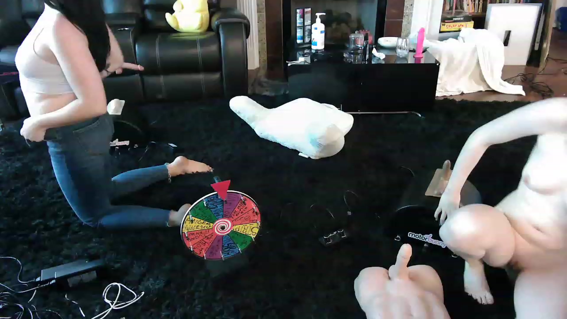 Gallery image thumbnail from Bunnydathug's myfreecams stream on, 12/03/2022, 21:07 image 17 of 20