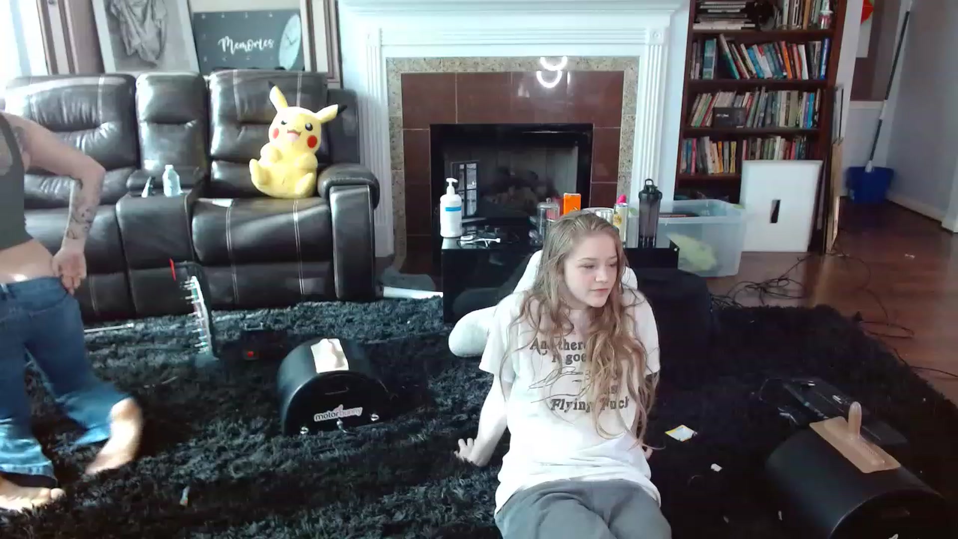 Gallery image thumbnail from Bunnydathug's myfreecams stream on, 12/05/2022, 17:00 image 9 of 20