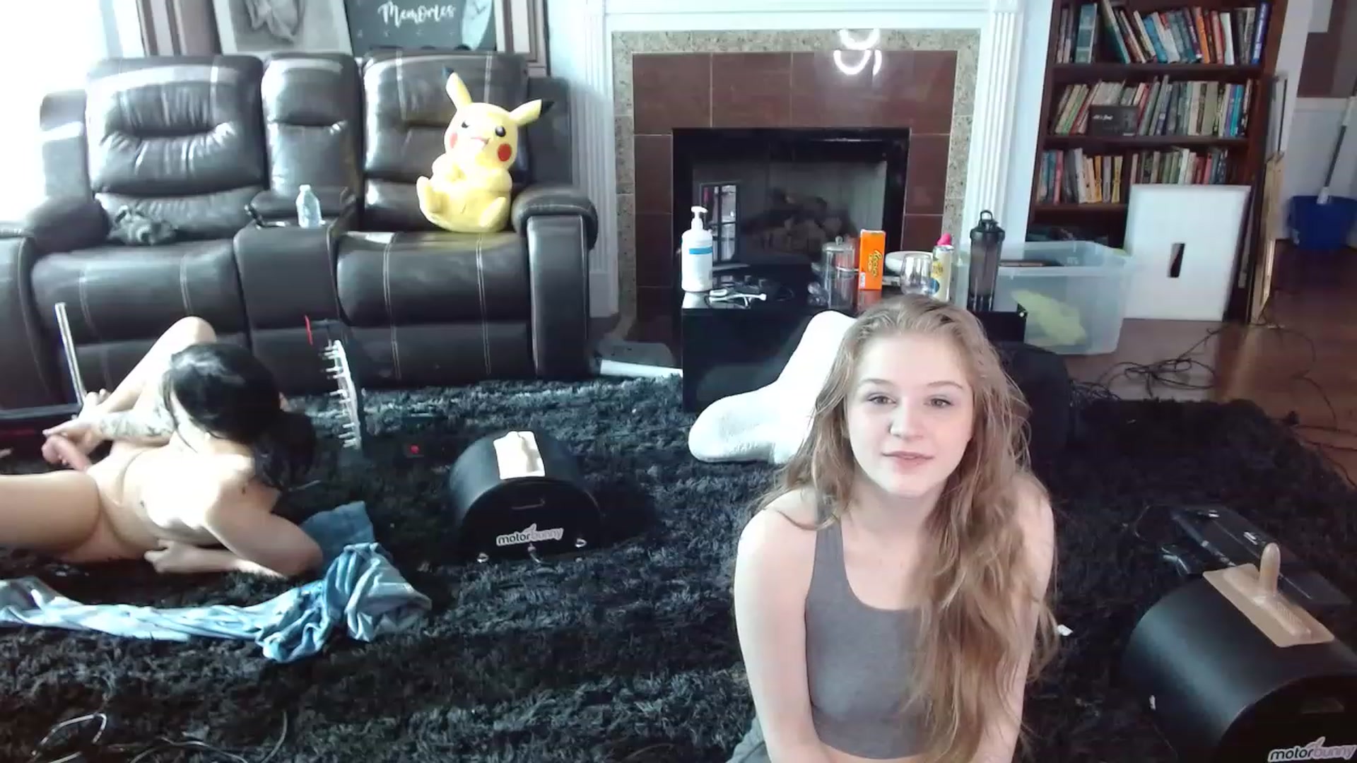 Gallery image thumbnail from Bunnydathug's myfreecams stream on, 12/05/2022, 17:00 image 19 of 20