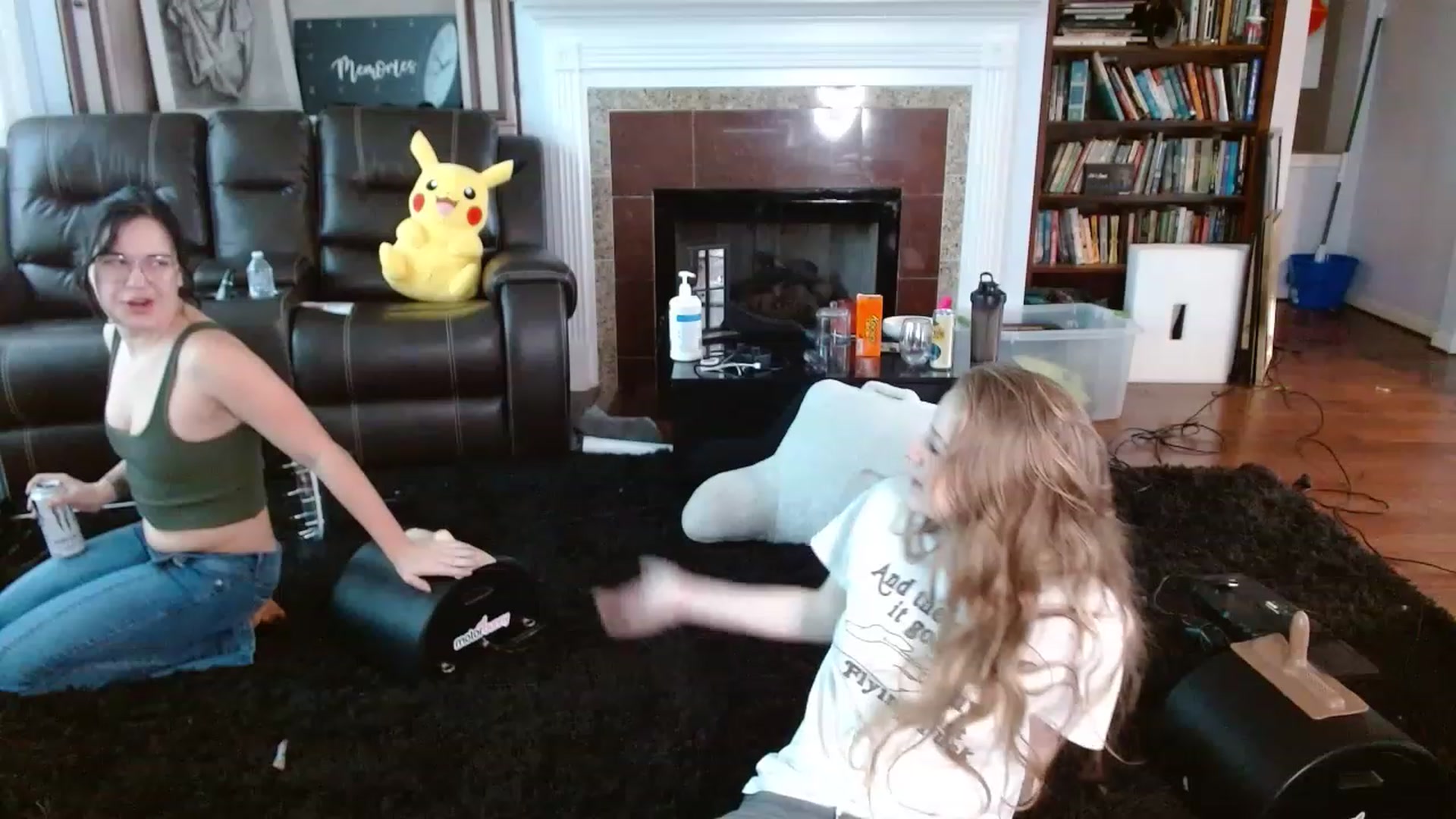 Gallery image thumbnail from Bunnydathug's myfreecams stream on, 12/05/2022, 17:00 image 3 of 20