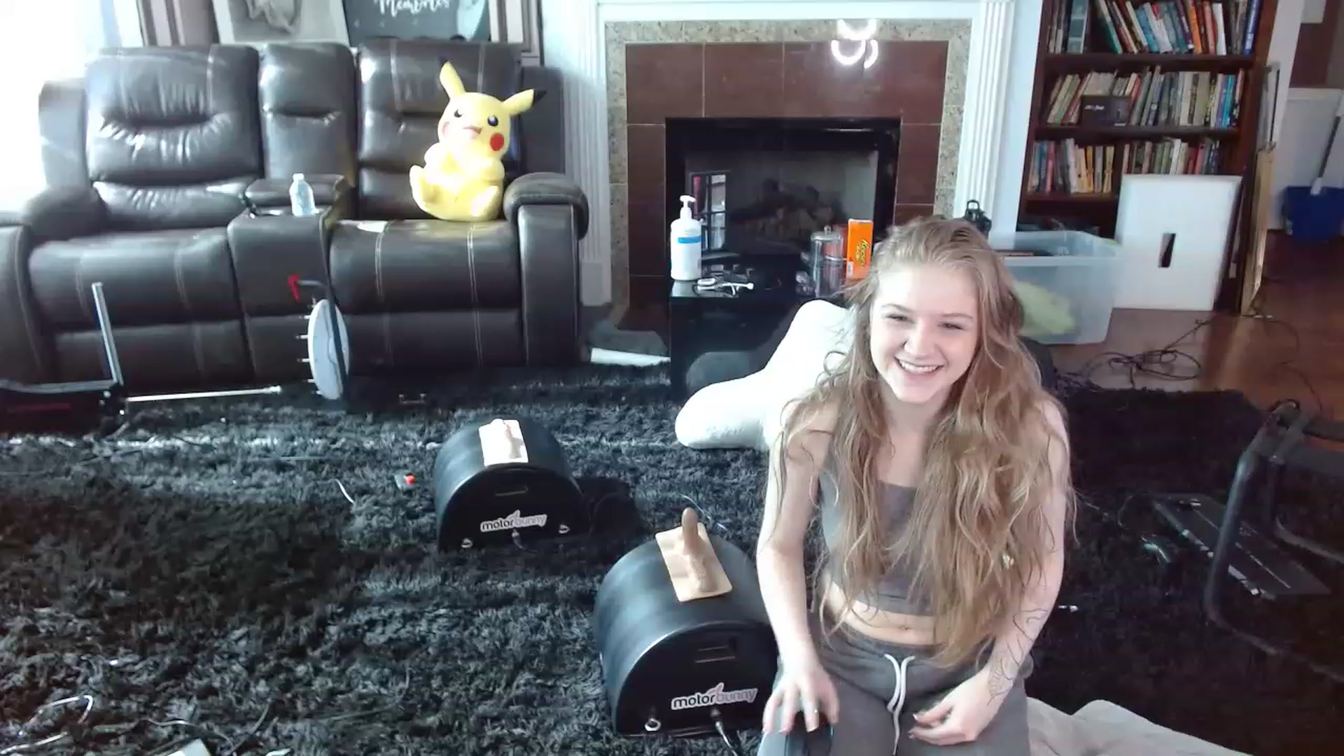 Gallery image thumbnail from Bunnydathug's myfreecams stream on, 12/05/2022, 18:44 image 11 of 20