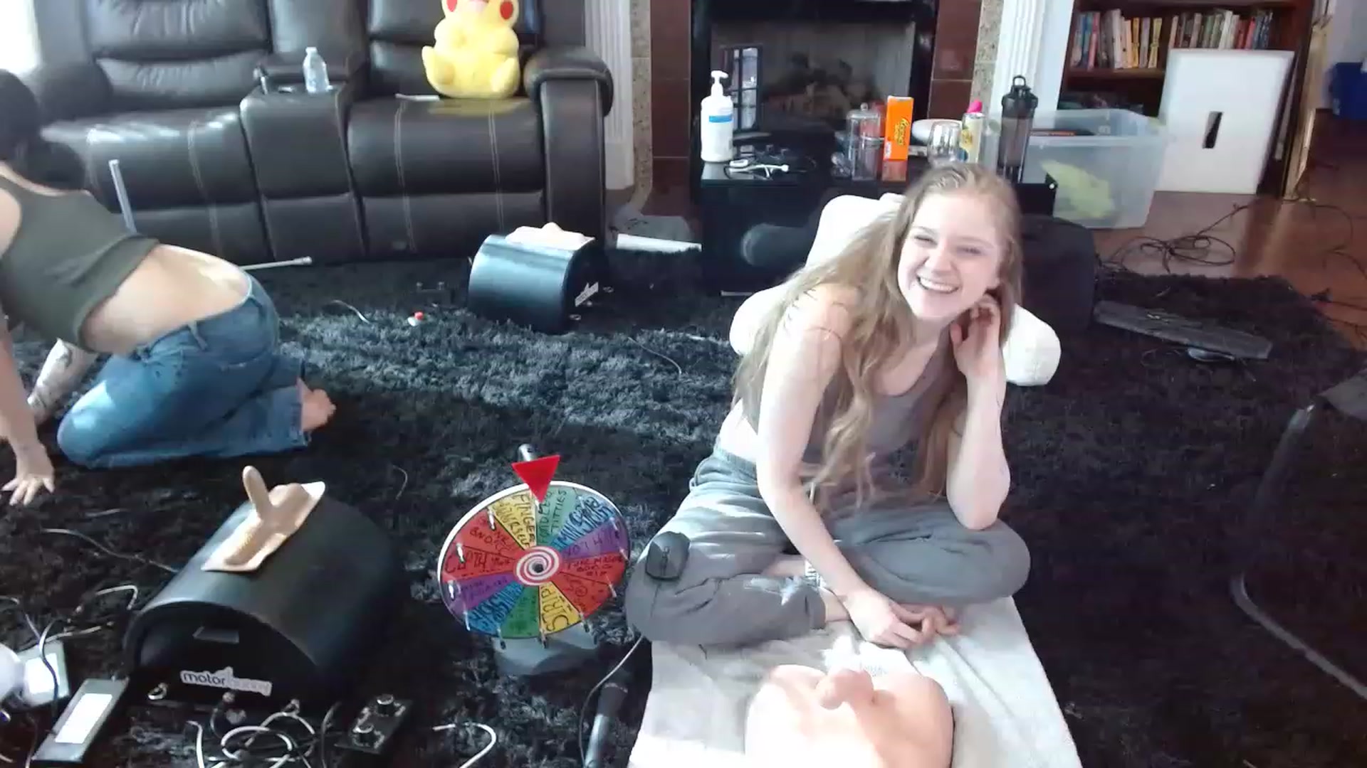 Gallery image thumbnail from Bunnydathug's myfreecams stream on, 12/05/2022, 21:19 image 1 of 20