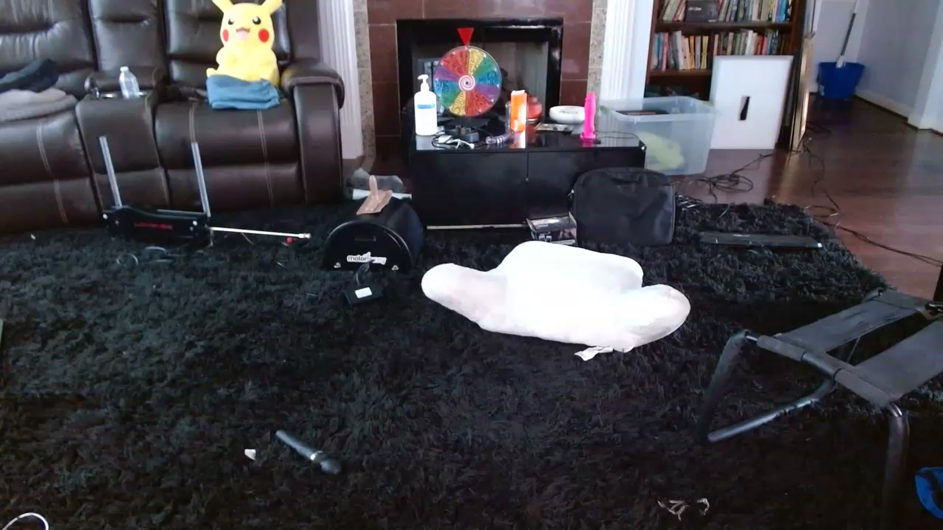 Gallery image thumbnail from Bunnydathug's myfreecams stream on, 12/06/2022, 19:13 image 19 of 20