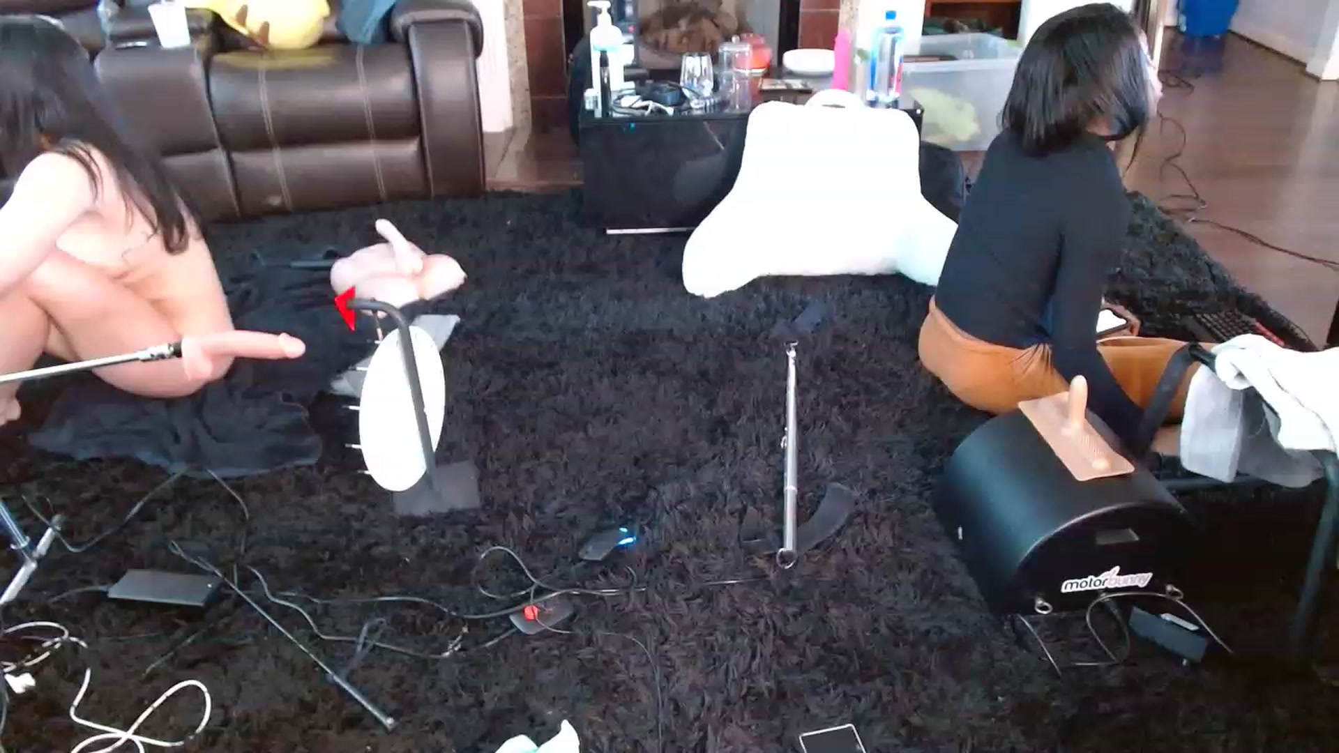 Gallery image thumbnail from Bunnydathug's myfreecams stream on, 12/06/2022, 22:21 image 19 of 20