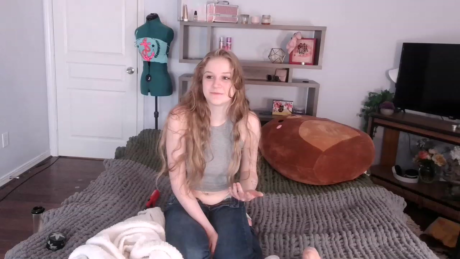 Gallery image thumbnail from Bunnydathug's myfreecams stream on, 12/08/2022, 18:26 image 6 of 20