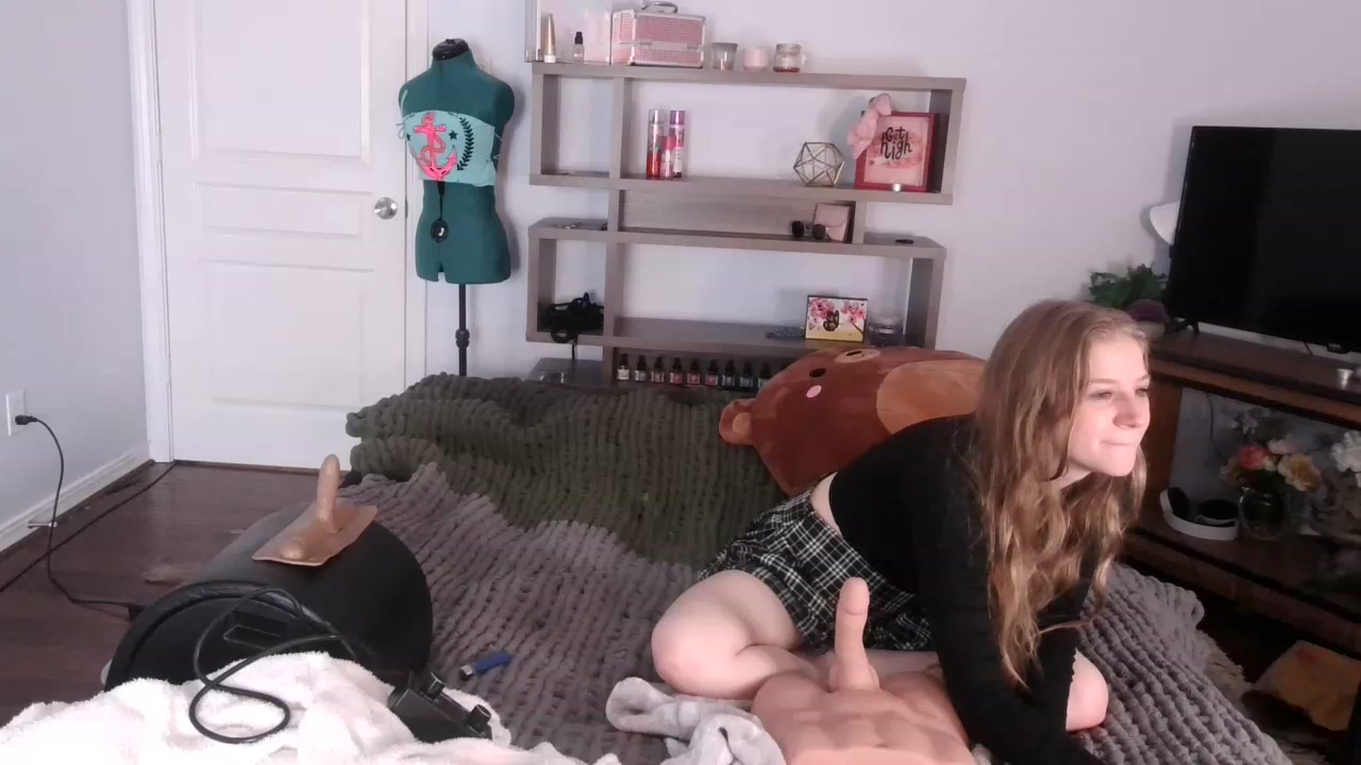 Gallery image thumbnail from Bunnydathug's myfreecams stream on, 12/08/2022, 18:40 image 20 of 20
