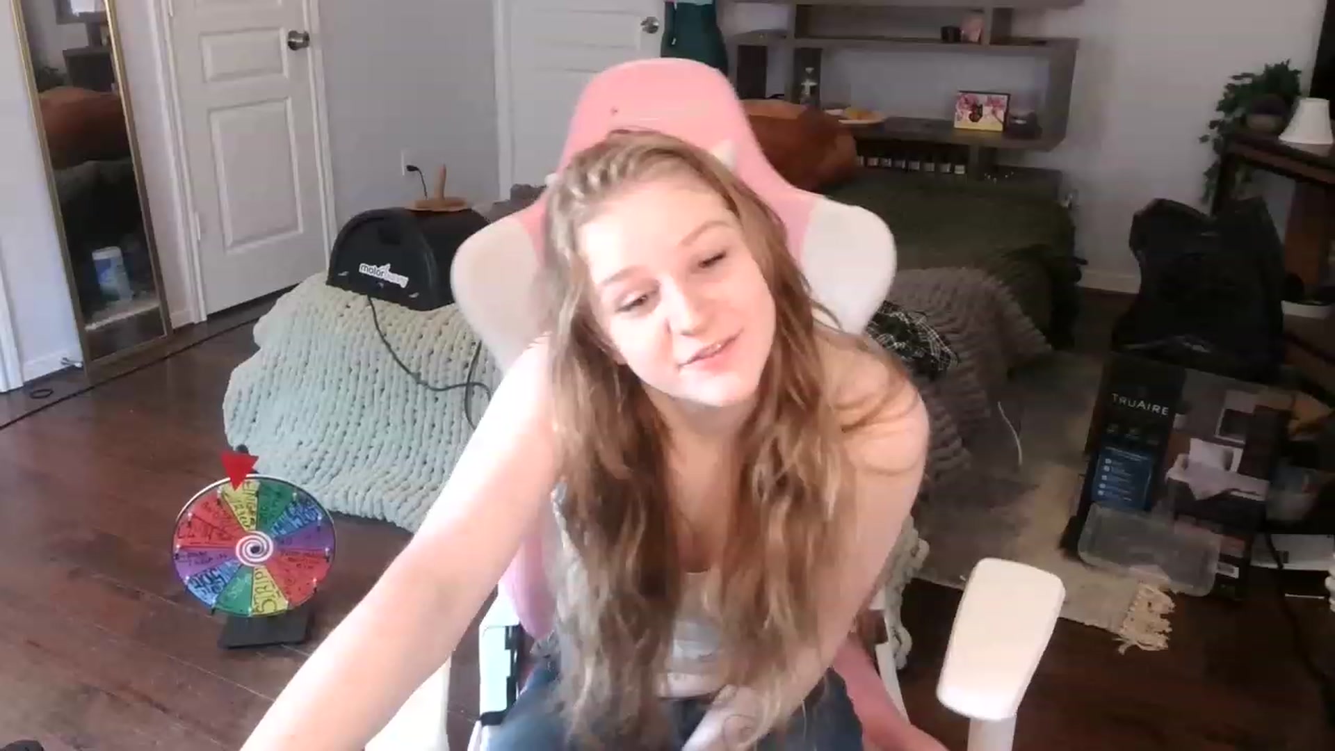 Gallery image thumbnail from Bunnydathug's myfreecams stream on, 12/09/2022, 17:06 image 20 of 20