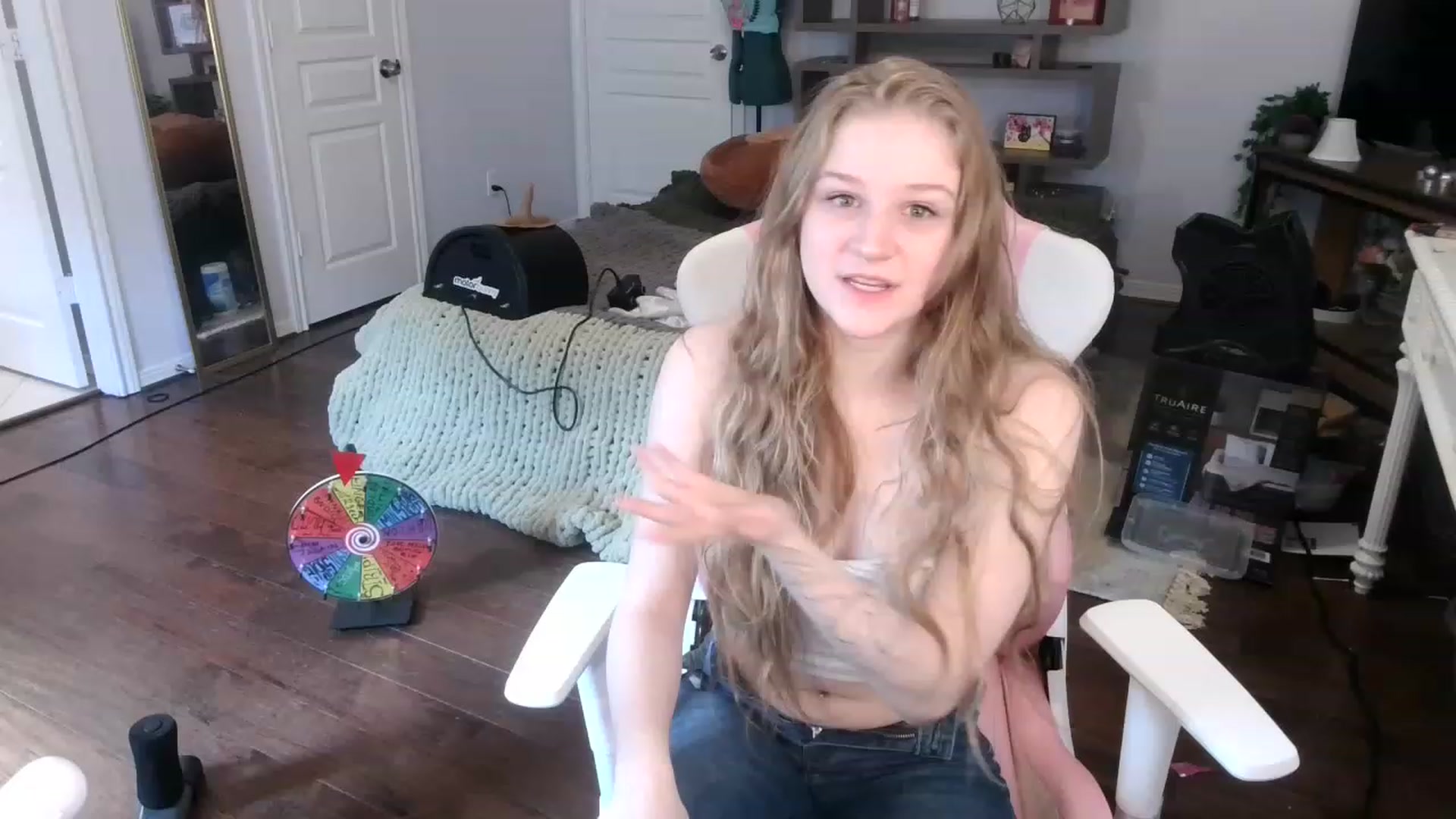 Gallery image thumbnail from Bunnydathug's myfreecams stream on, 12/09/2022, 20:50 image 2 of 20