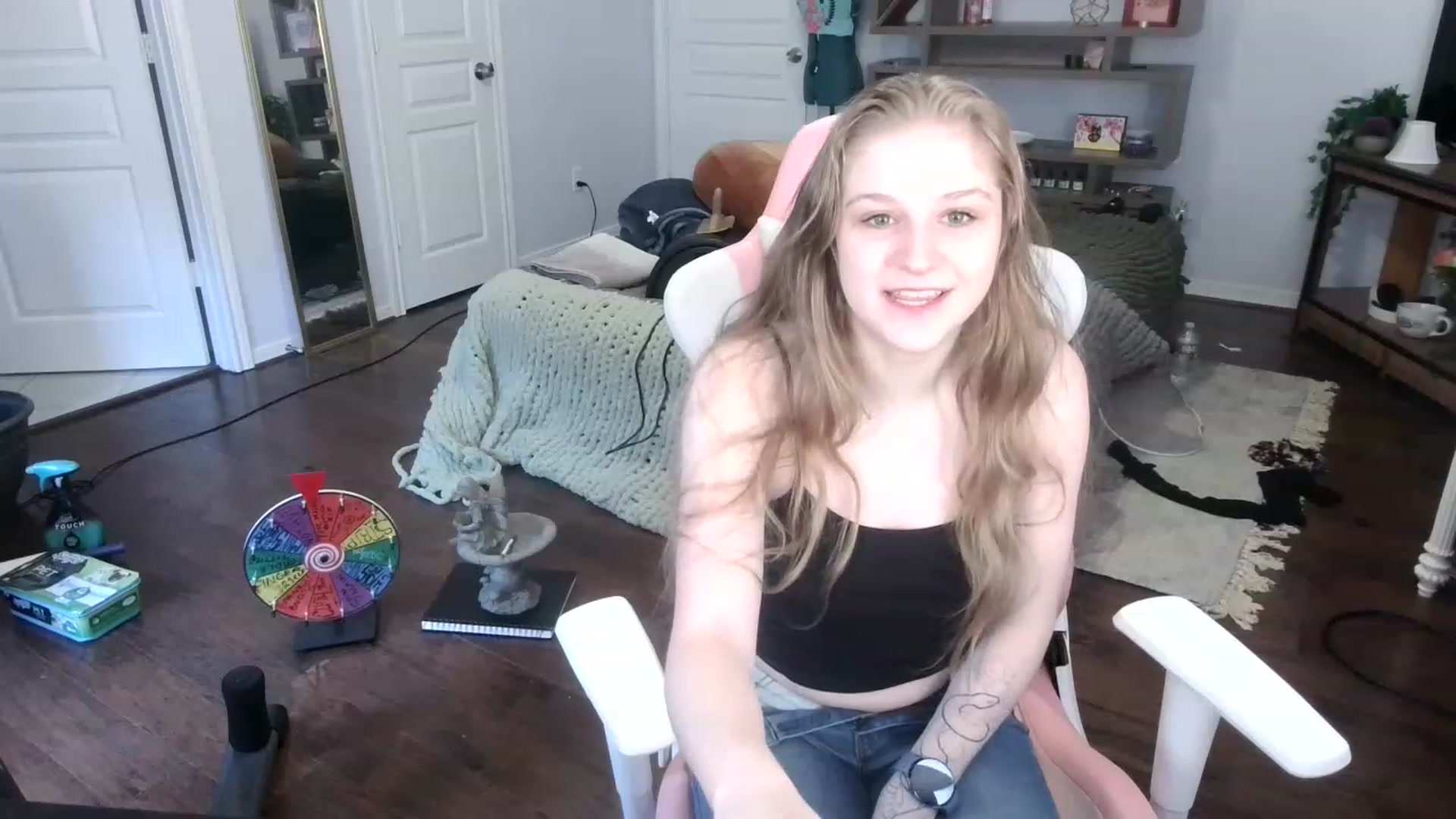 Gallery image thumbnail from Bunnydathug's myfreecams stream on, 12/12/2022, 15:58 image 11 of 20