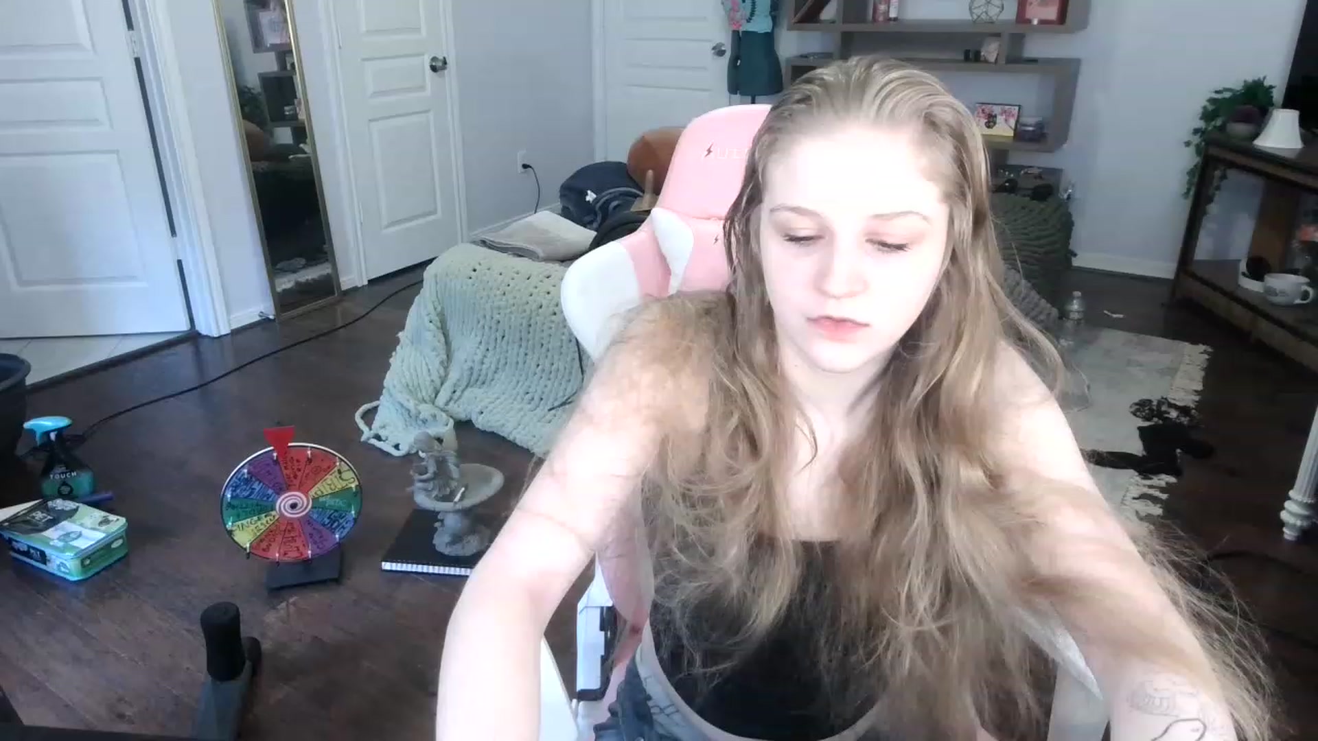 Gallery image thumbnail from Bunnydathug's myfreecams stream on, 12/12/2022, 15:58 image 4 of 20