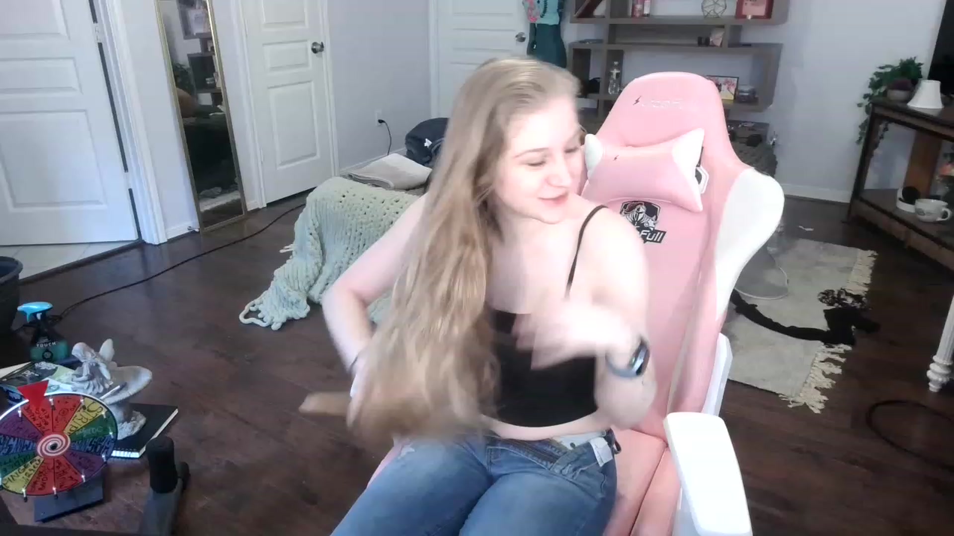 Gallery image thumbnail from Bunnydathug's myfreecams stream on, 12/12/2022, 15:58 image 2 of 20