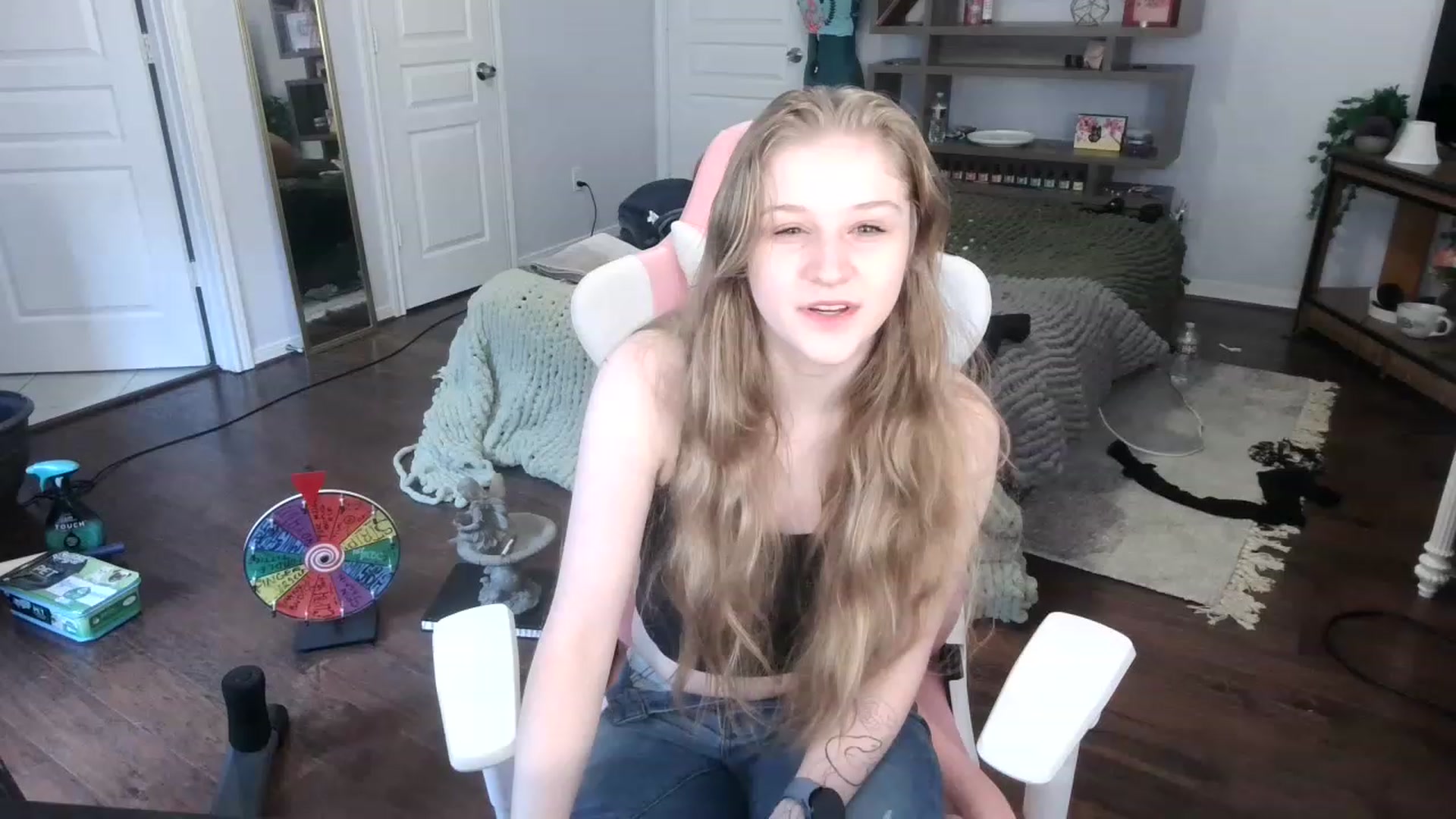 Gallery image thumbnail from Bunnydathug's myfreecams stream on, 12/12/2022, 15:58 image 17 of 20