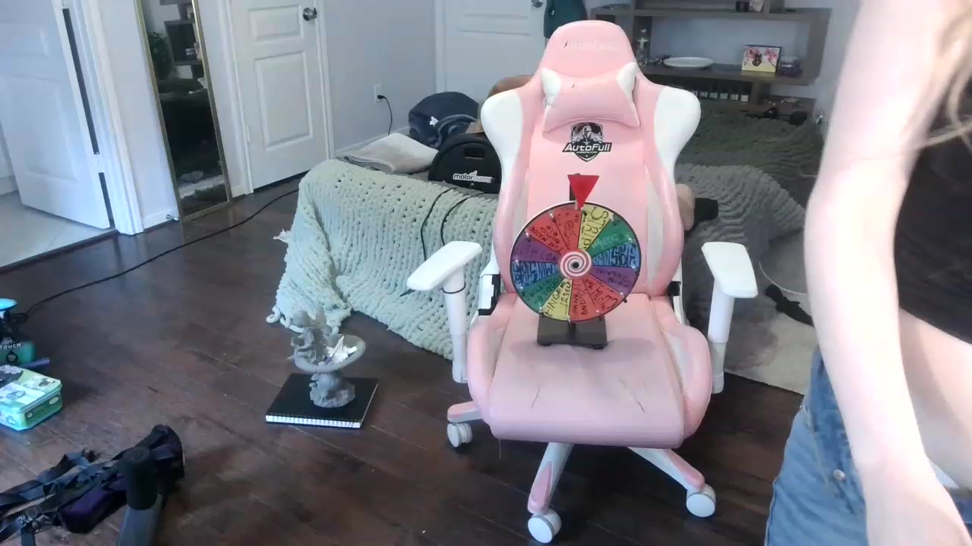Gallery image thumbnail from Bunnydathug's myfreecams stream on, 12/12/2022, 19:20 image 10 of 20