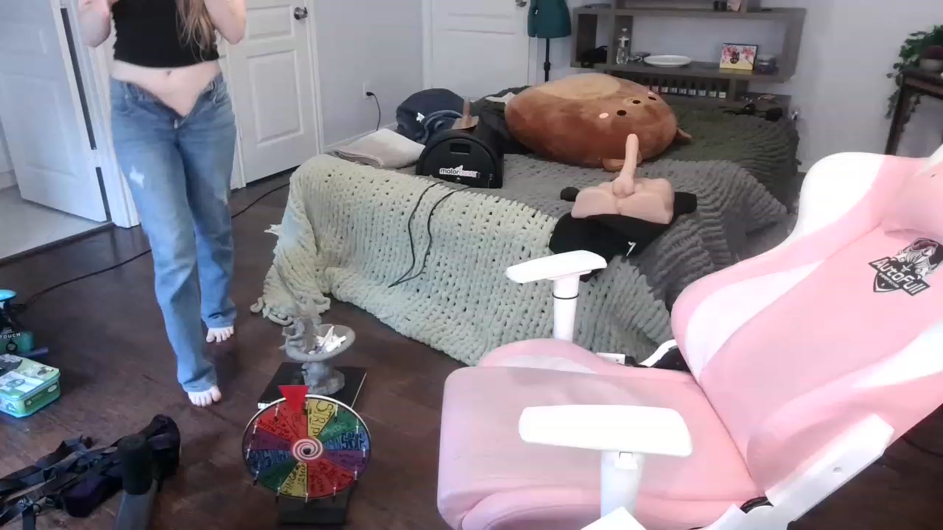 Gallery image thumbnail from Bunnydathug's myfreecams stream on, 12/12/2022, 19:20 image 11 of 20