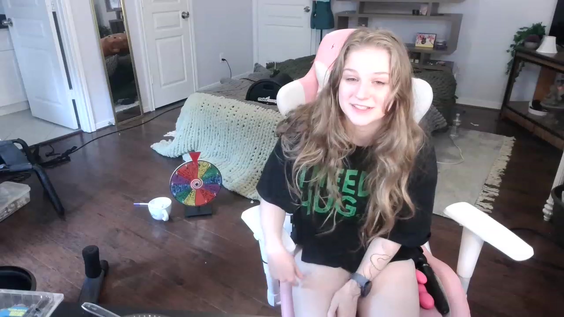 Gallery image thumbnail from Bunnydathug's myfreecams stream on, 12/16/2022, 20:19 image 16 of 20