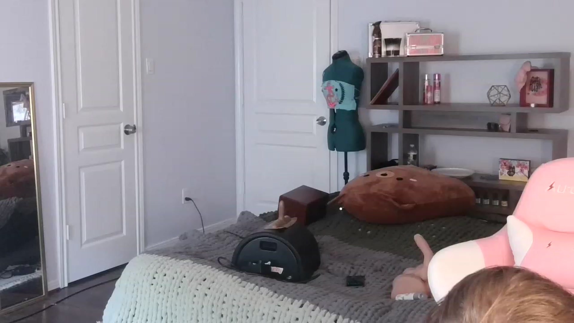Gallery image thumbnail from Bunnydathug's myfreecams stream on, 12/18/2022, 21:31 image 12 of 20