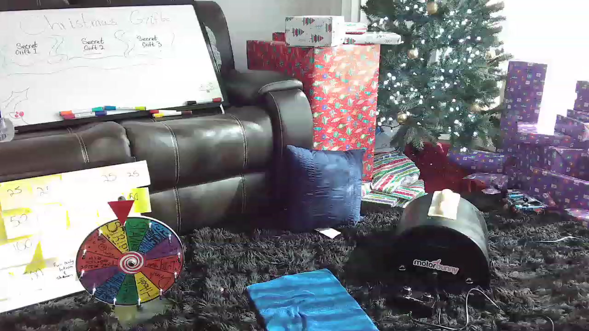 Gallery image thumbnail from Bunnydathug's myfreecams stream on, 12/24/2022, 19:32 image 3 of 20