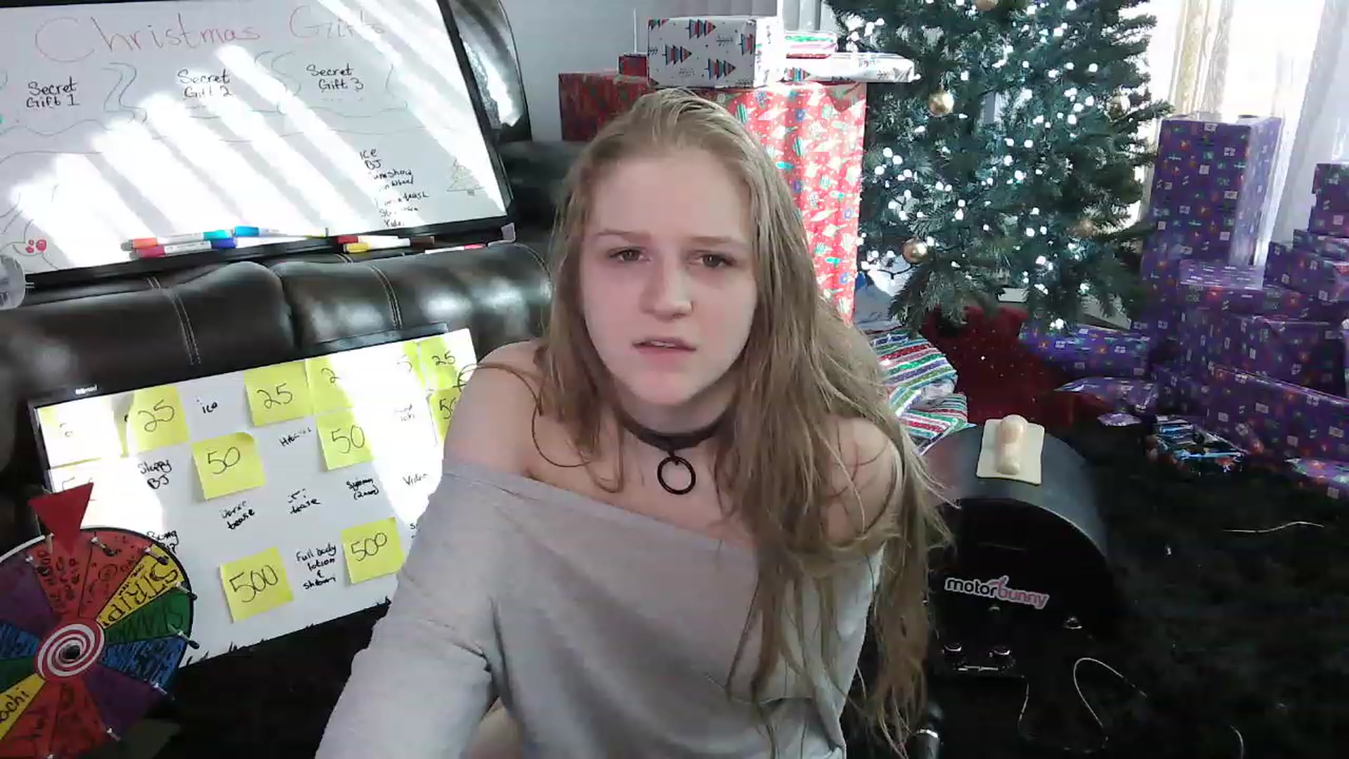 Gallery image thumbnail from Bunnydathug's myfreecams stream on, 12/24/2022, 21:59 image 9 of 20