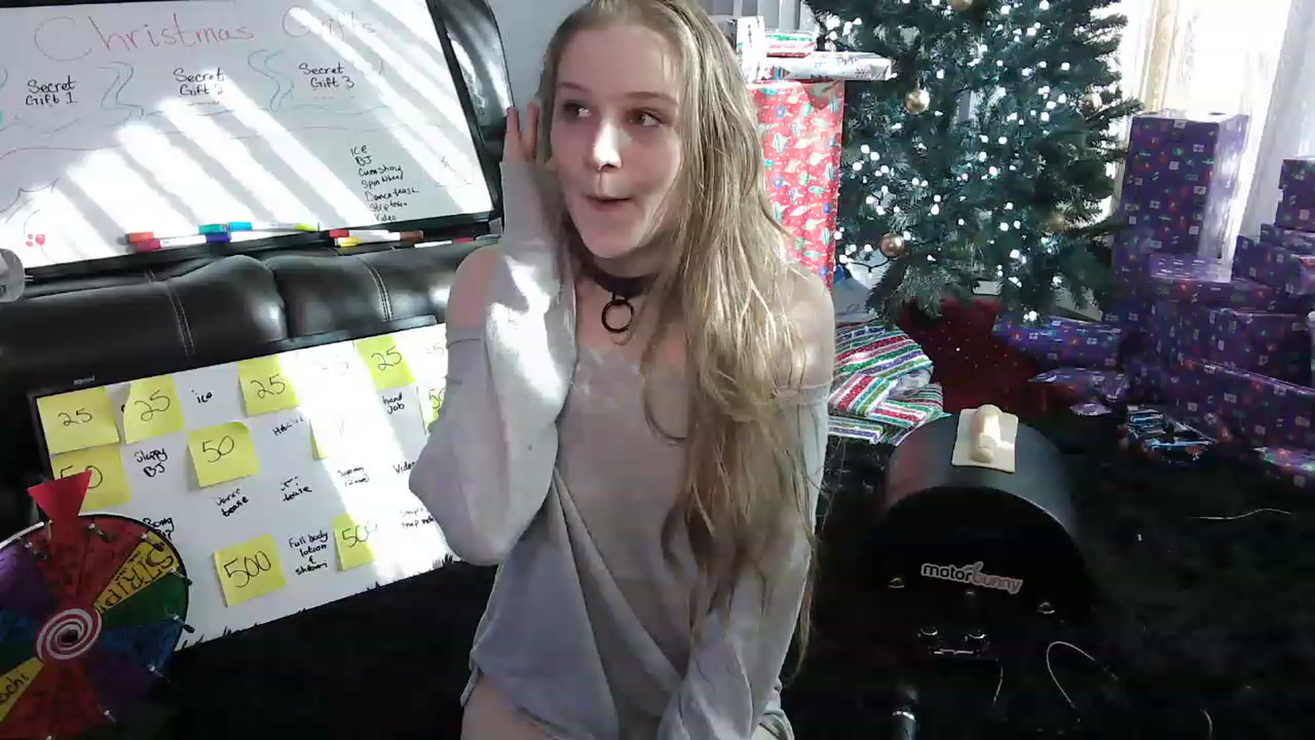 Gallery image thumbnail from Bunnydathug's myfreecams stream on, 12/24/2022, 21:59 image 8 of 20