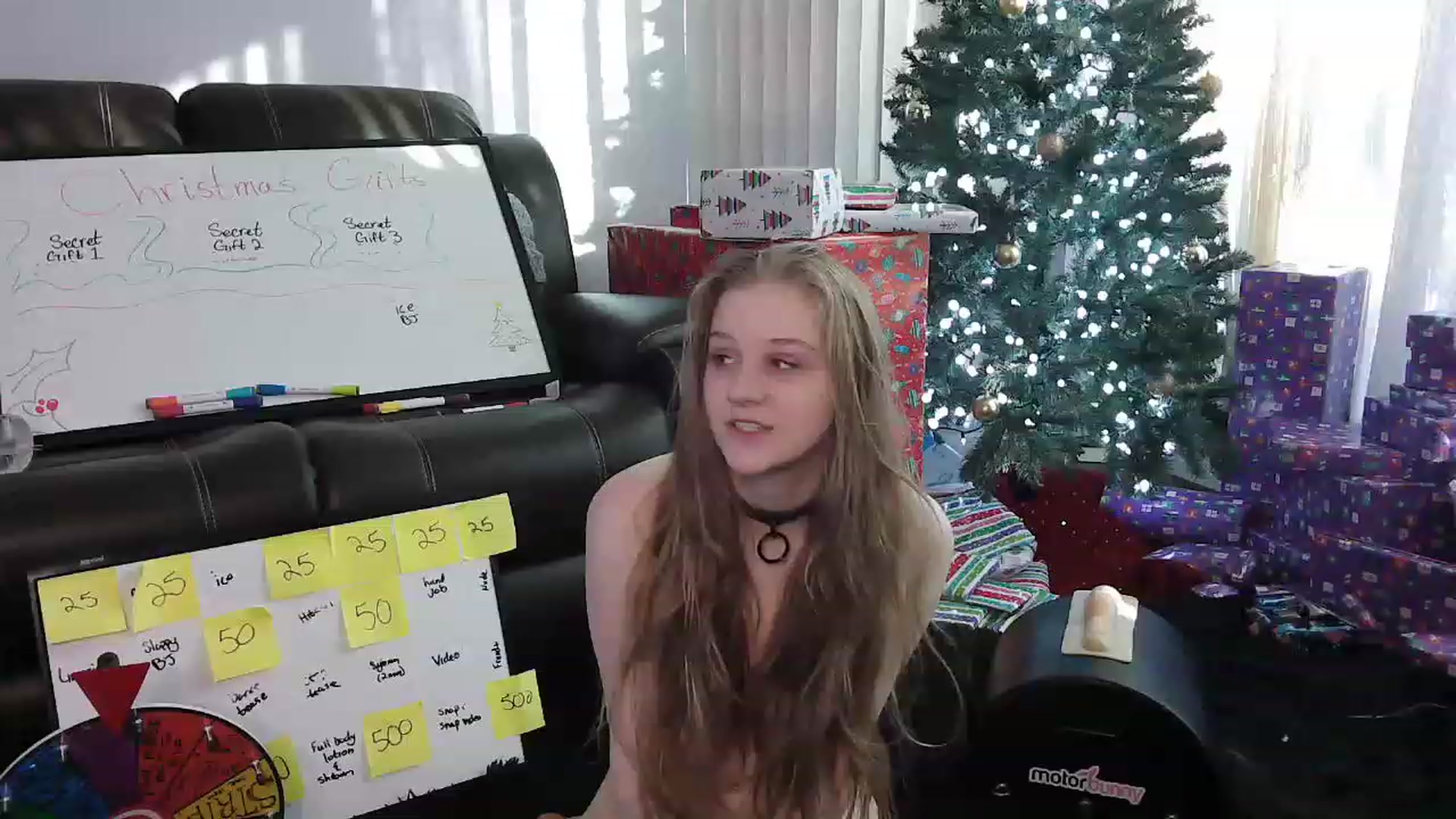 Gallery image thumbnail from Bunnydathug's myfreecams stream on, 12/24/2022, 21:59 image 19 of 20