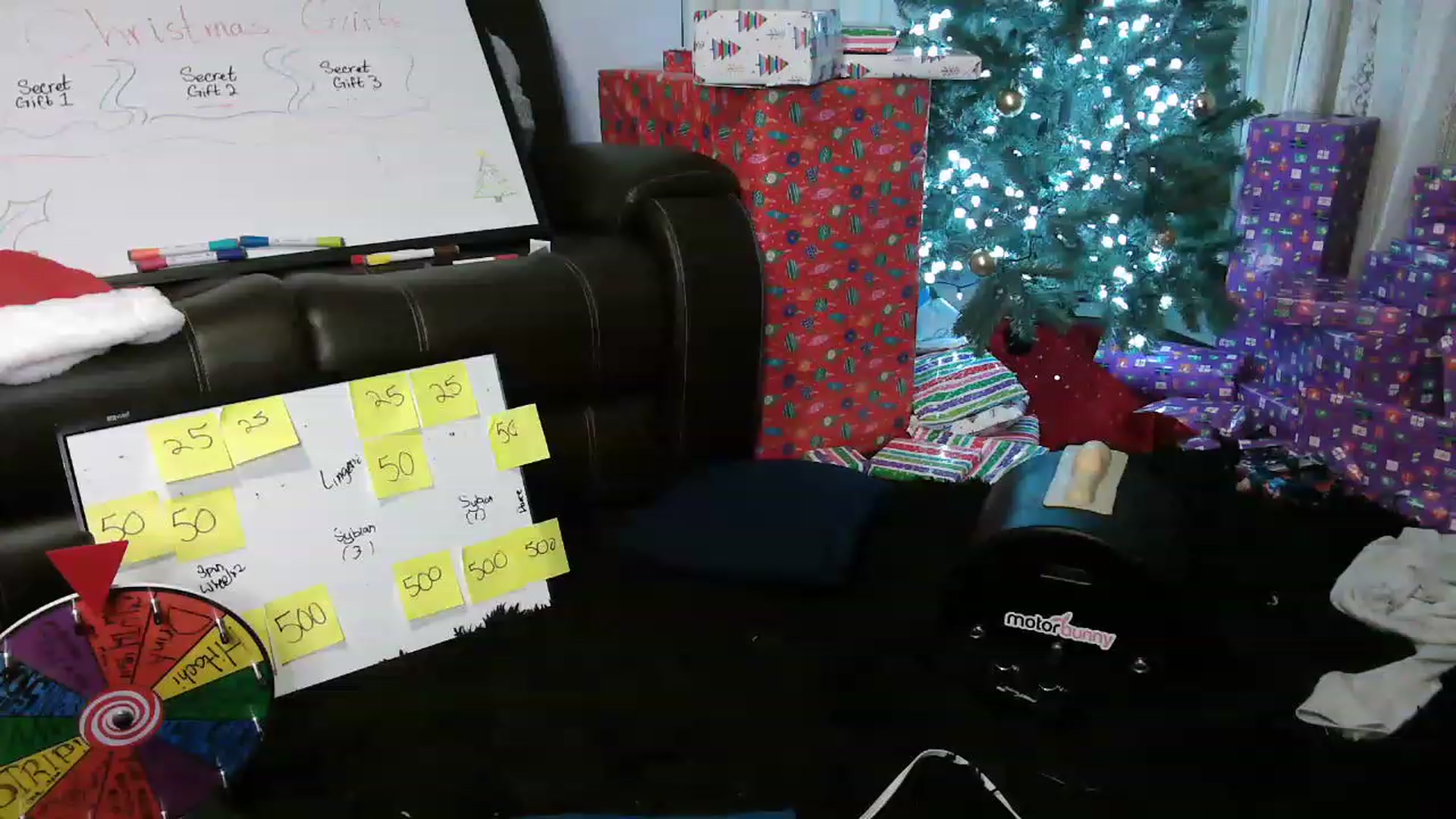 Gallery image thumbnail from Bunnydathug's myfreecams stream on, 12/25/2022, 06:15 image 1 of 20