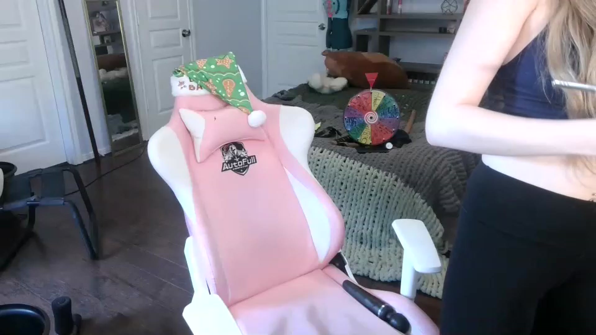 Gallery image thumbnail from Bunnydathug's myfreecams stream on, 12/28/2022, 17:41 image 16 of 20