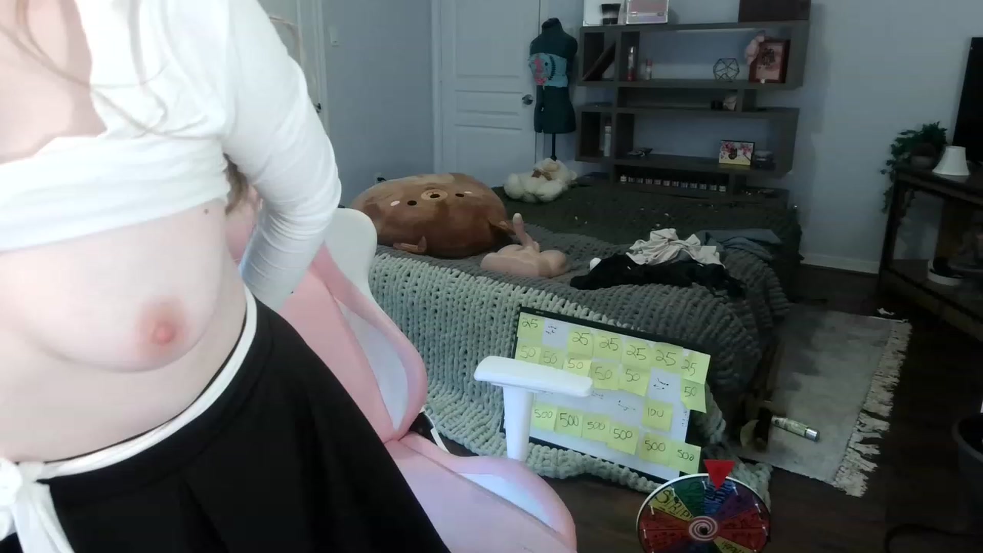 Gallery image thumbnail from Bunnydathug's myfreecams stream on, 12/29/2022, 17:23 image 19 of 20