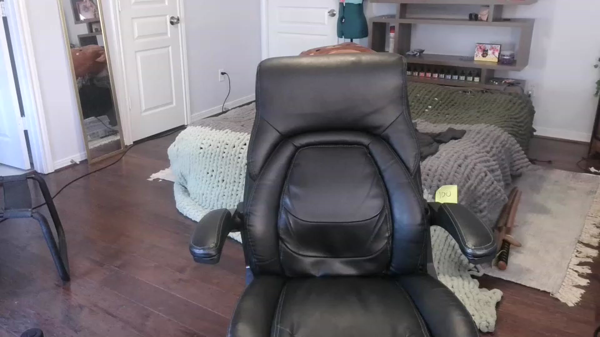 Gallery image thumbnail from Bunnydathug's myfreecams stream on, 12/31/2022, 21:52 image 5 of 20