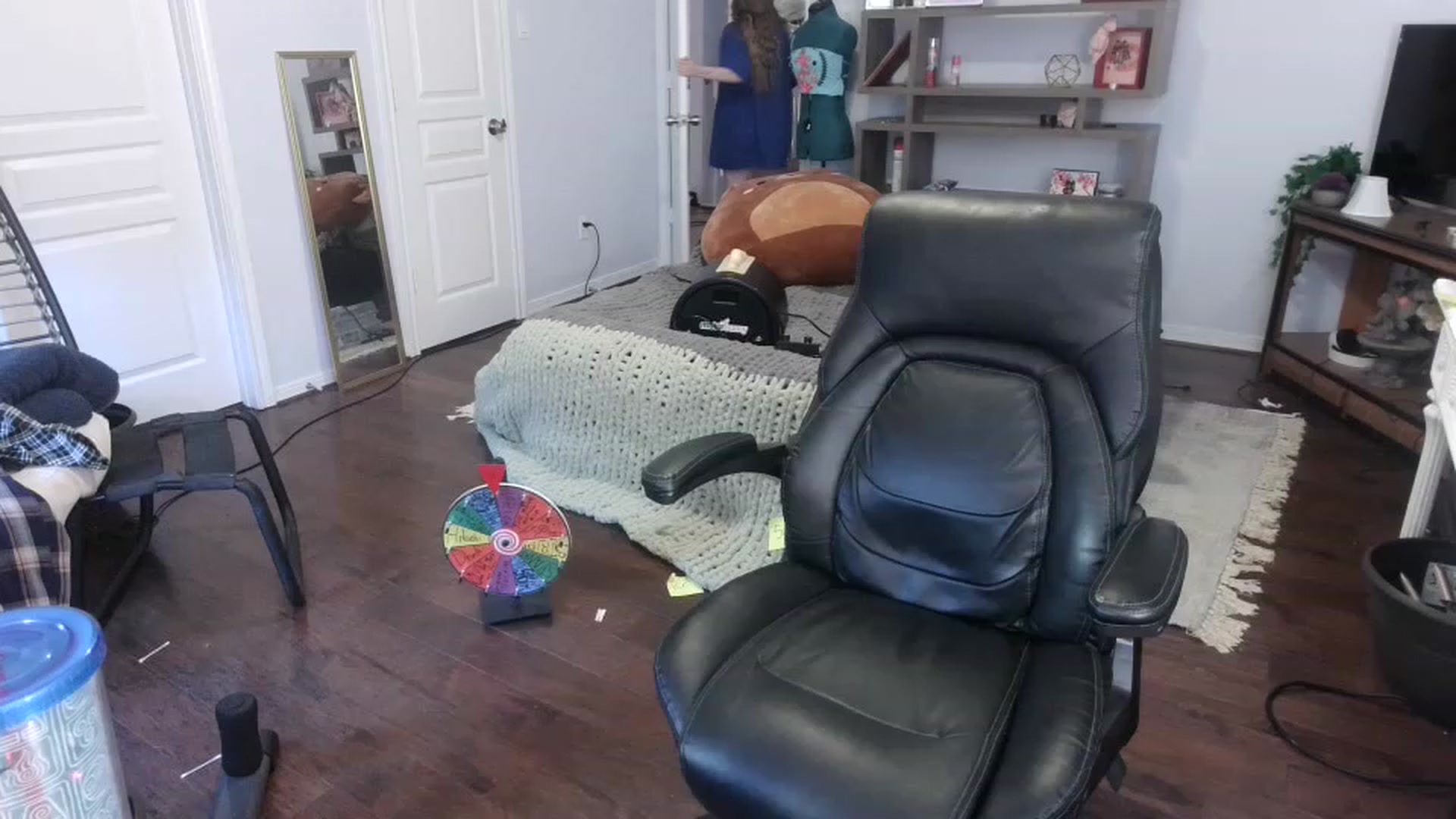 Gallery image thumbnail from Bunnydathug's myfreecams stream on, 12/31/2022, 23:49 image 6 of 20