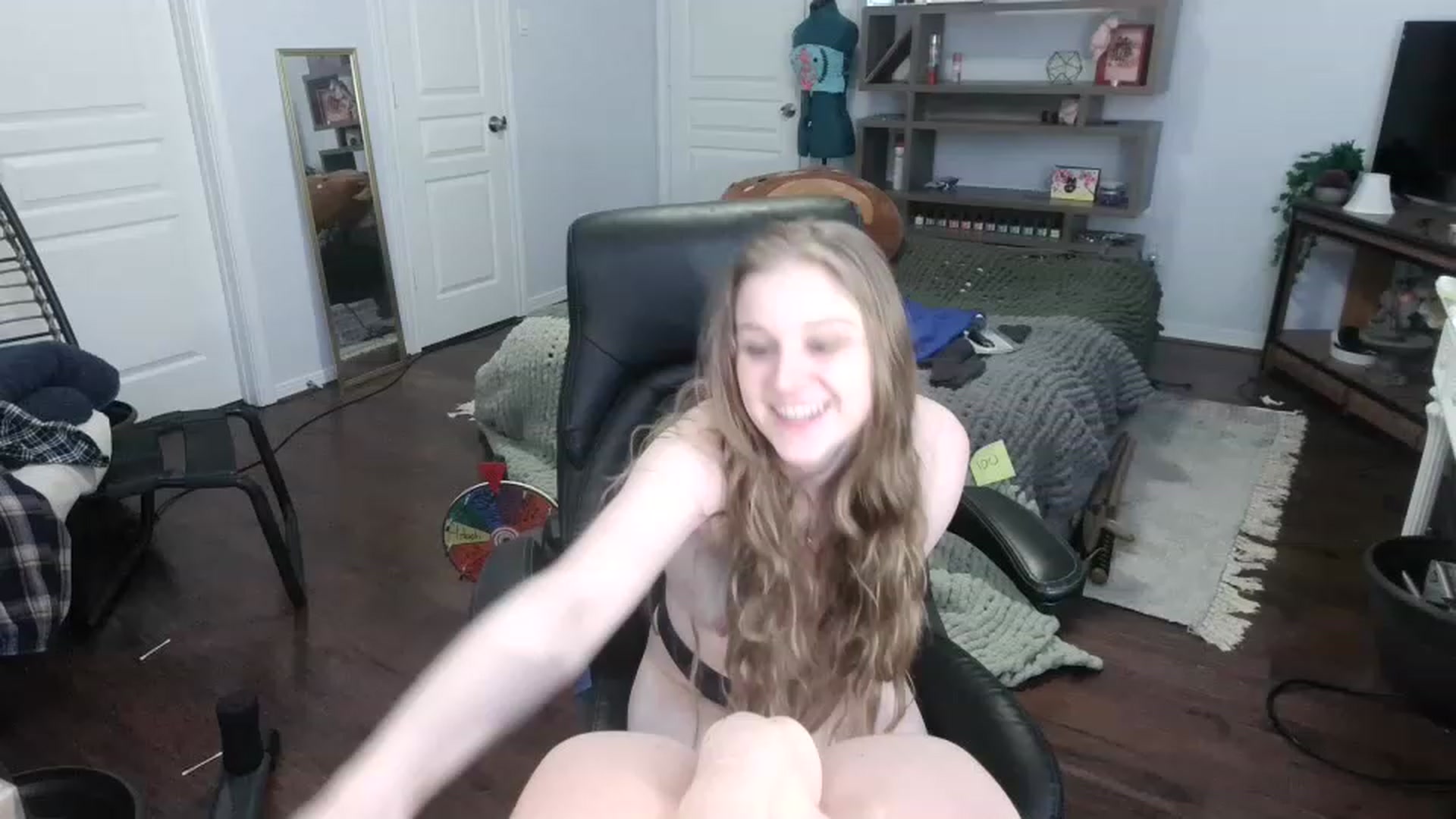 Gallery image thumbnail from Bunnydathug's myfreecams stream on, 12/31/2022, 23:49 image 17 of 20