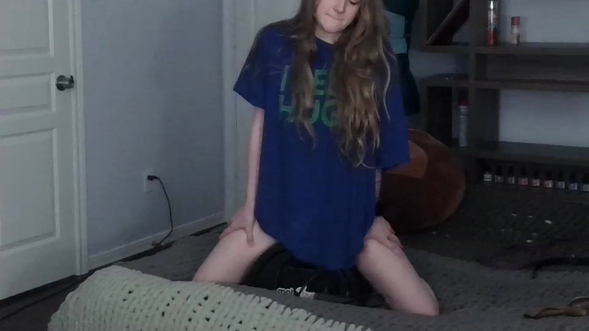 Gallery image thumbnail from Bunnydathug's myfreecams stream on, 01/03/2023, 02:10 image 12 of 20
