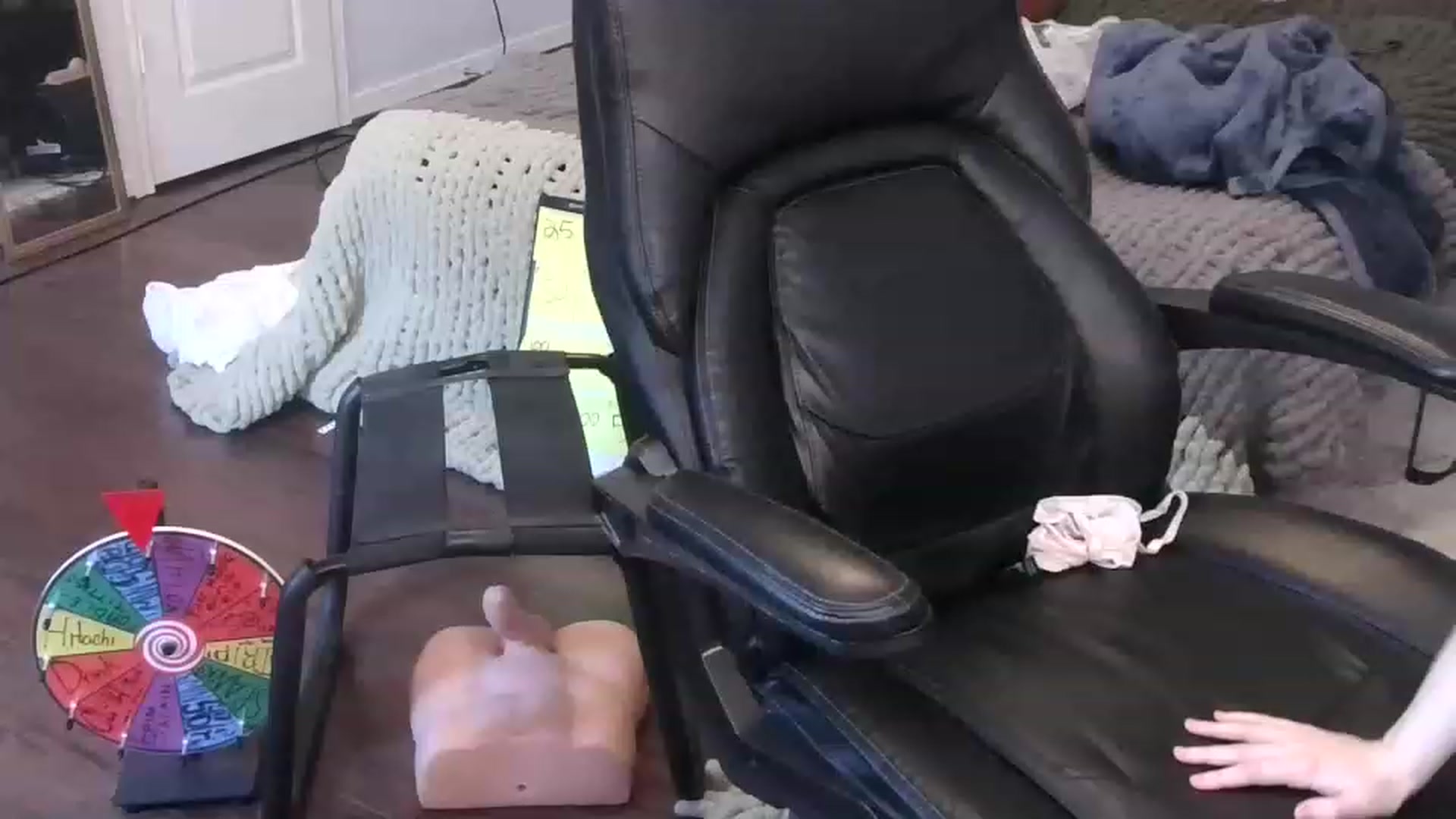Gallery image thumbnail from Bunnydathug's myfreecams stream on, 01/06/2023, 18:59 image 16 of 20