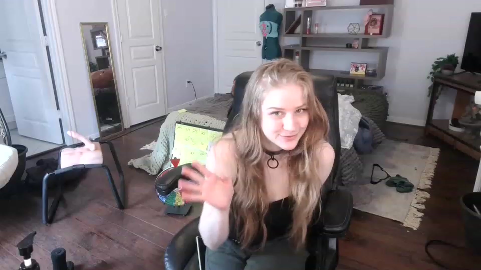Gallery image thumbnail from Bunnydathug's myfreecams stream on, 01/07/2023, 17:53 image 17 of 20