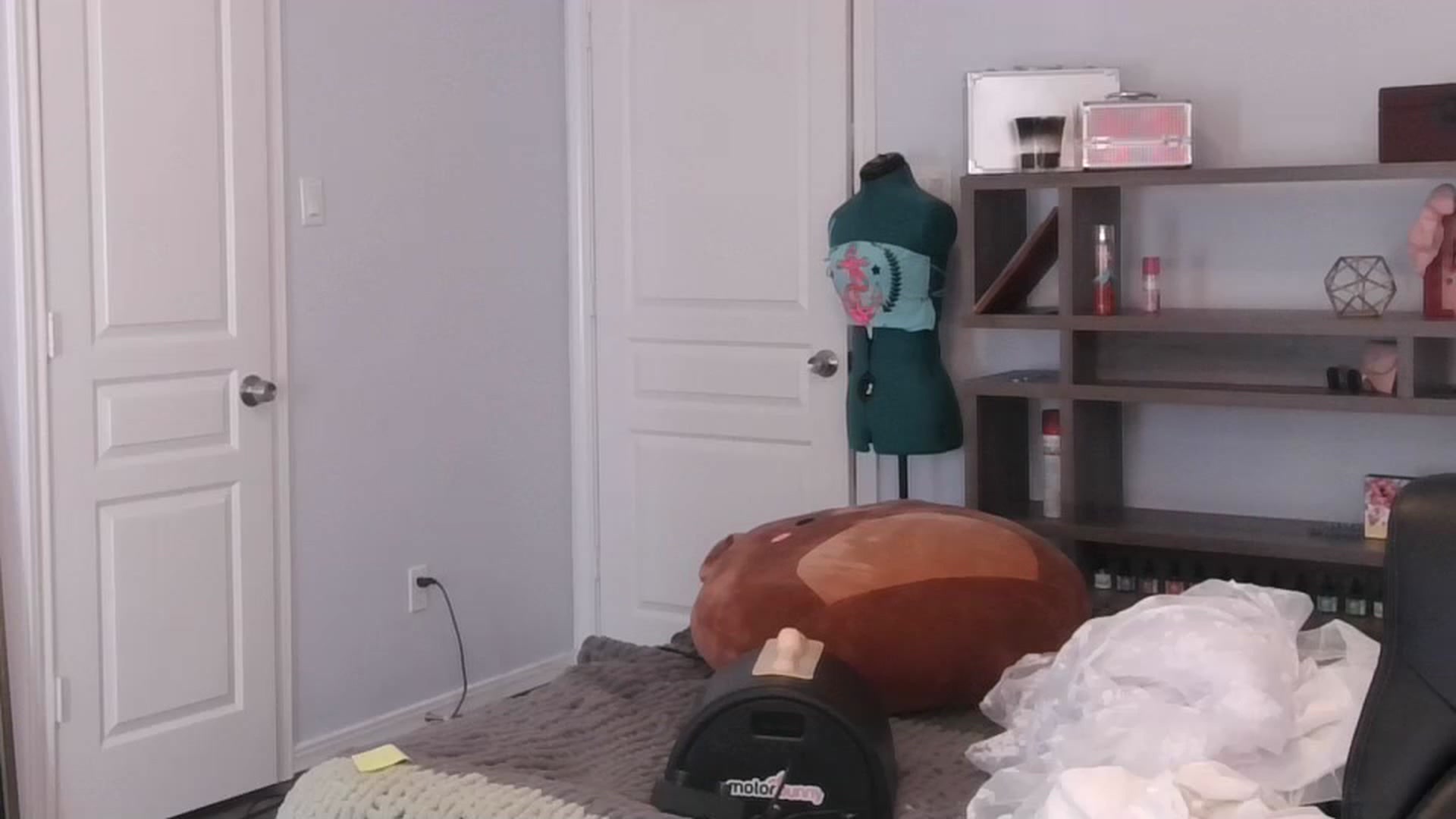 Gallery image thumbnail from Bunnydathug's myfreecams stream on, 01/07/2023, 17:53 image 7 of 20