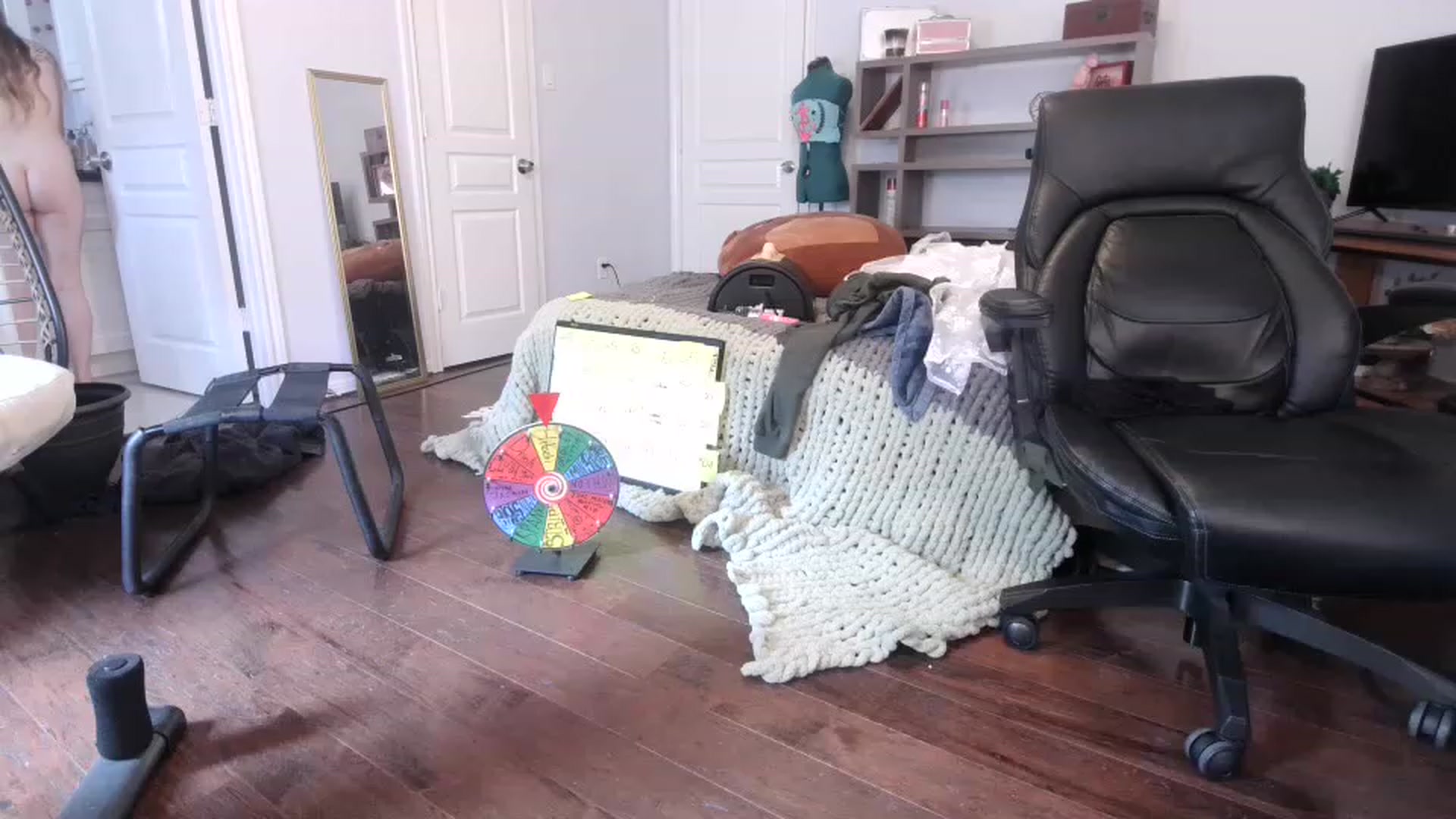 Gallery image thumbnail from Bunnydathug's myfreecams stream on, 01/07/2023, 18:05 image 9 of 20