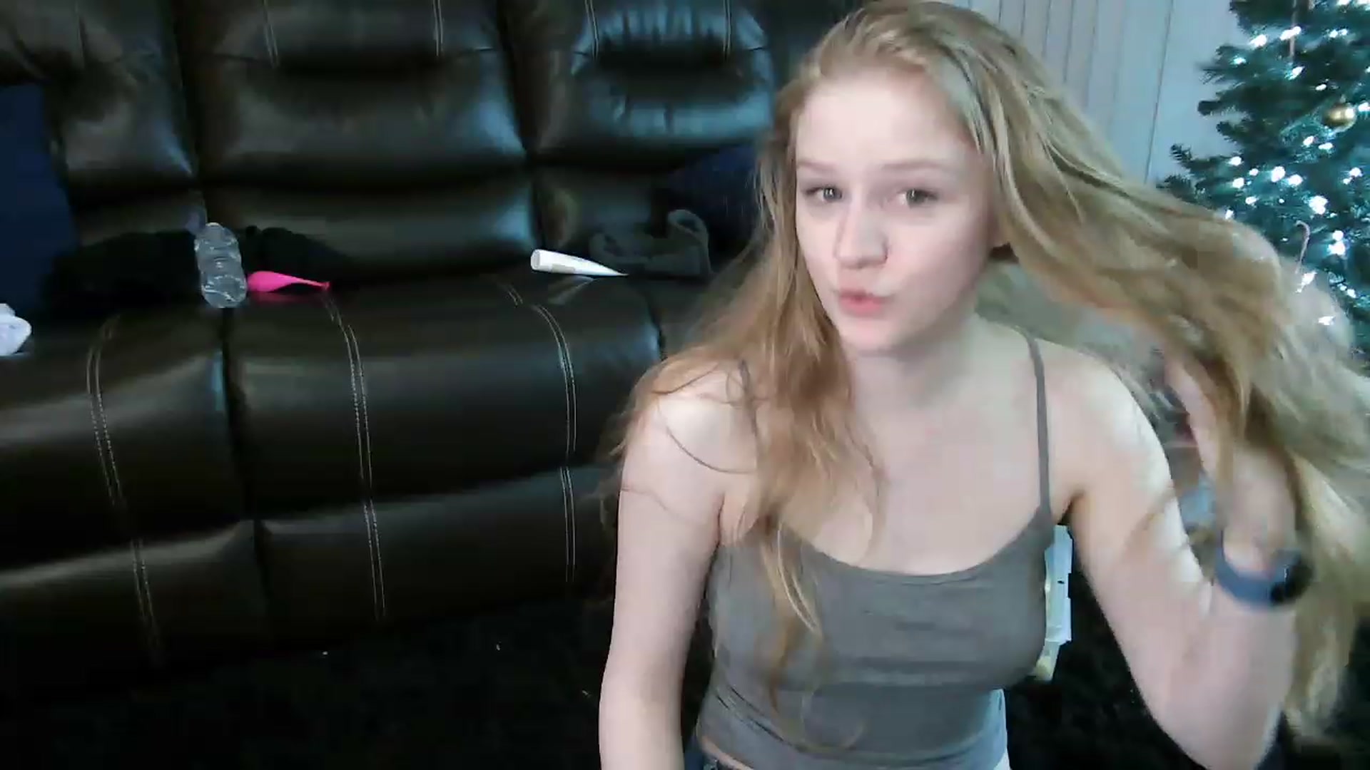 Gallery image thumbnail from Bunnydathug's myfreecams stream on, 01/16/2023, 17:46 image 15 of 20