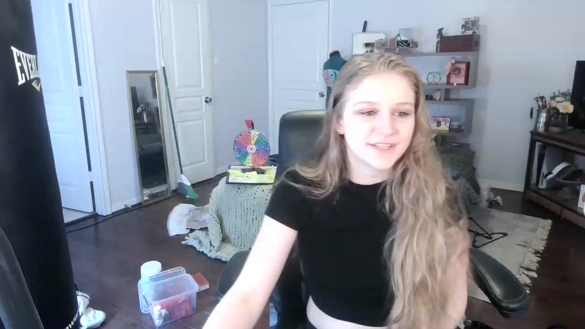 Gallery image thumbnail from Bunnydathug's myfreecams stream on, 01/19/2023, 18:38 image 1 of 20