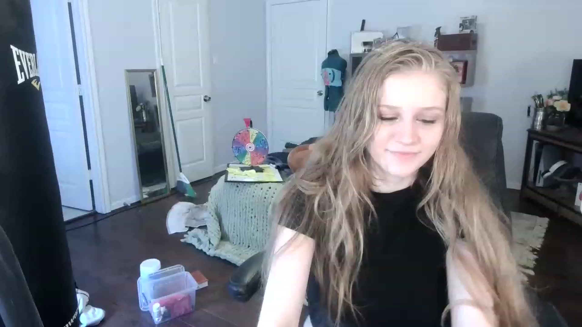Gallery image thumbnail from Bunnydathug's myfreecams stream on, 01/19/2023, 18:38 image 5 of 20