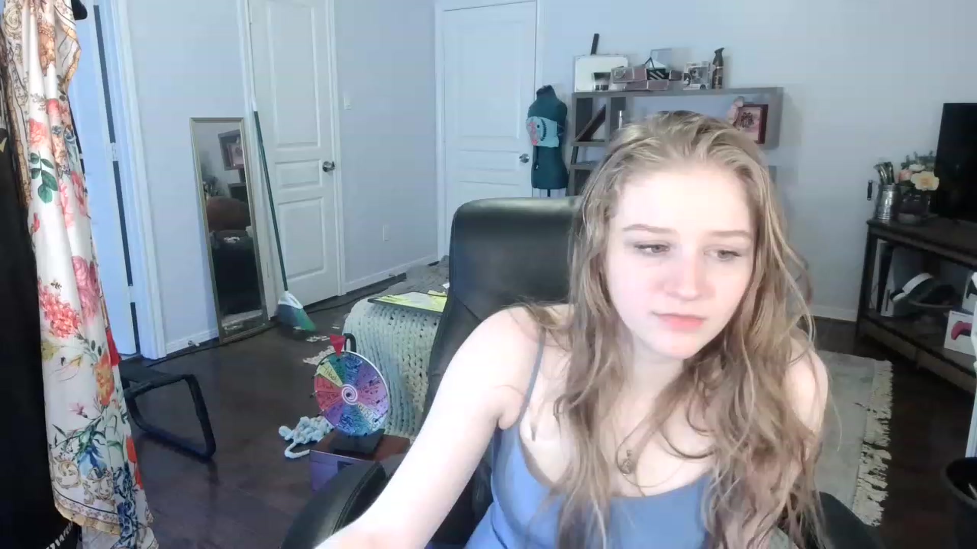 Gallery image thumbnail from Bunnydathug's myfreecams stream on, 01/22/2023, 18:12 image 18 of 20
