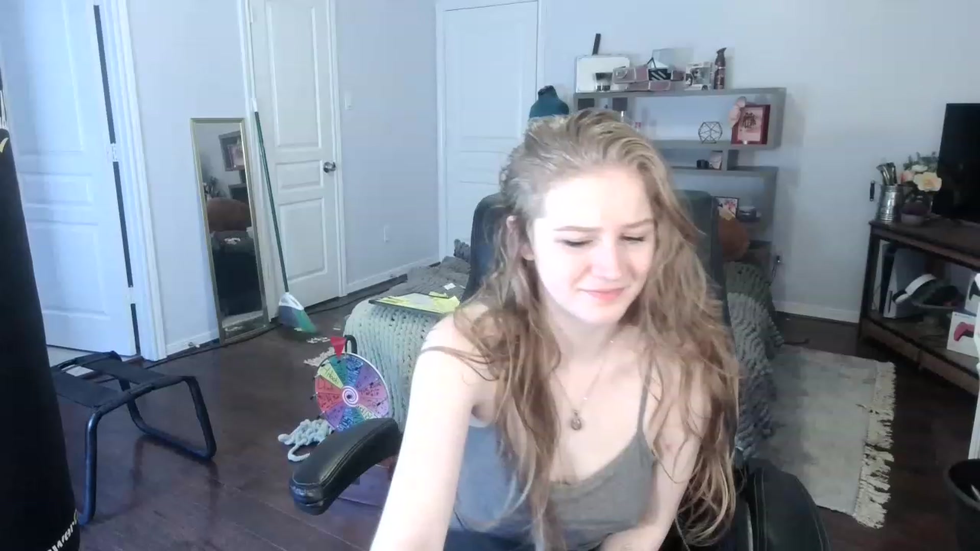Gallery image thumbnail from Bunnydathug's myfreecams stream on, 01/22/2023, 18:12 image 4 of 20