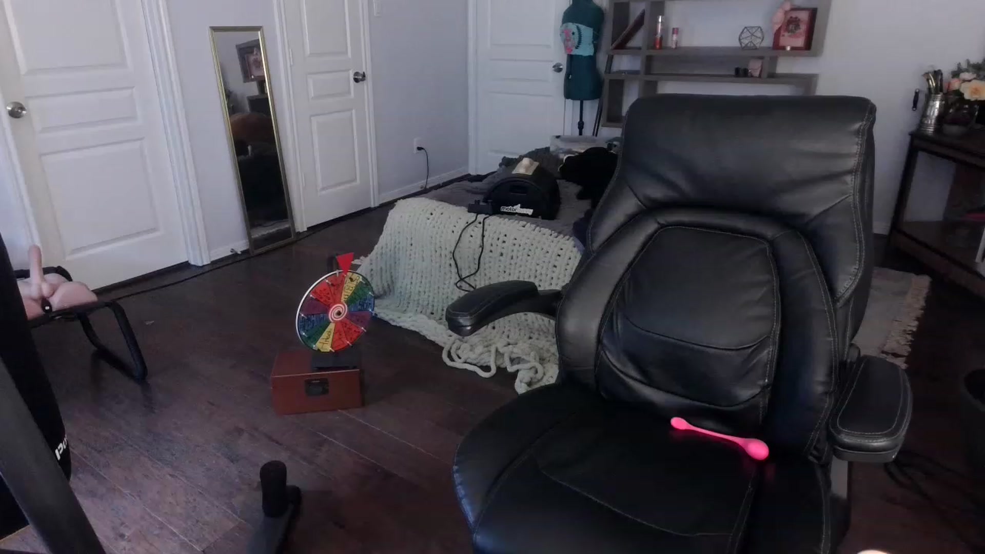 Gallery image thumbnail from Bunnydathug's myfreecams stream on, 01/29/2023, 20:44 image 13 of 20