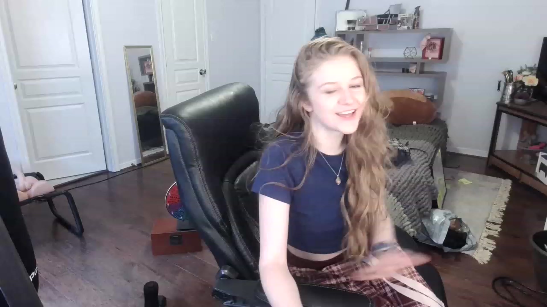 Gallery image thumbnail from Bunnydathug's myfreecams stream on, 01/30/2023, 18:32 image 3 of 20