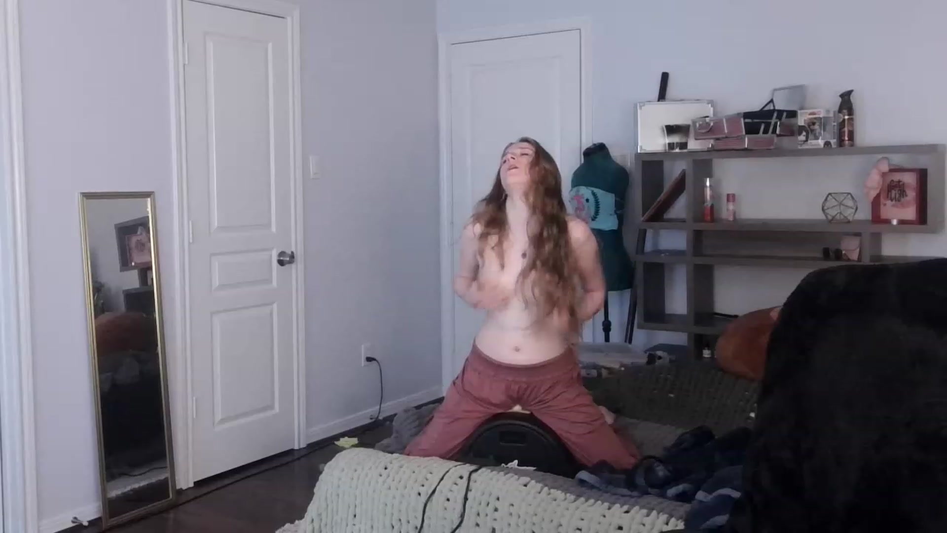 Gallery image thumbnail from Bunnydathug's myfreecams stream on, 01/31/2023, 17:00 image 5 of 20