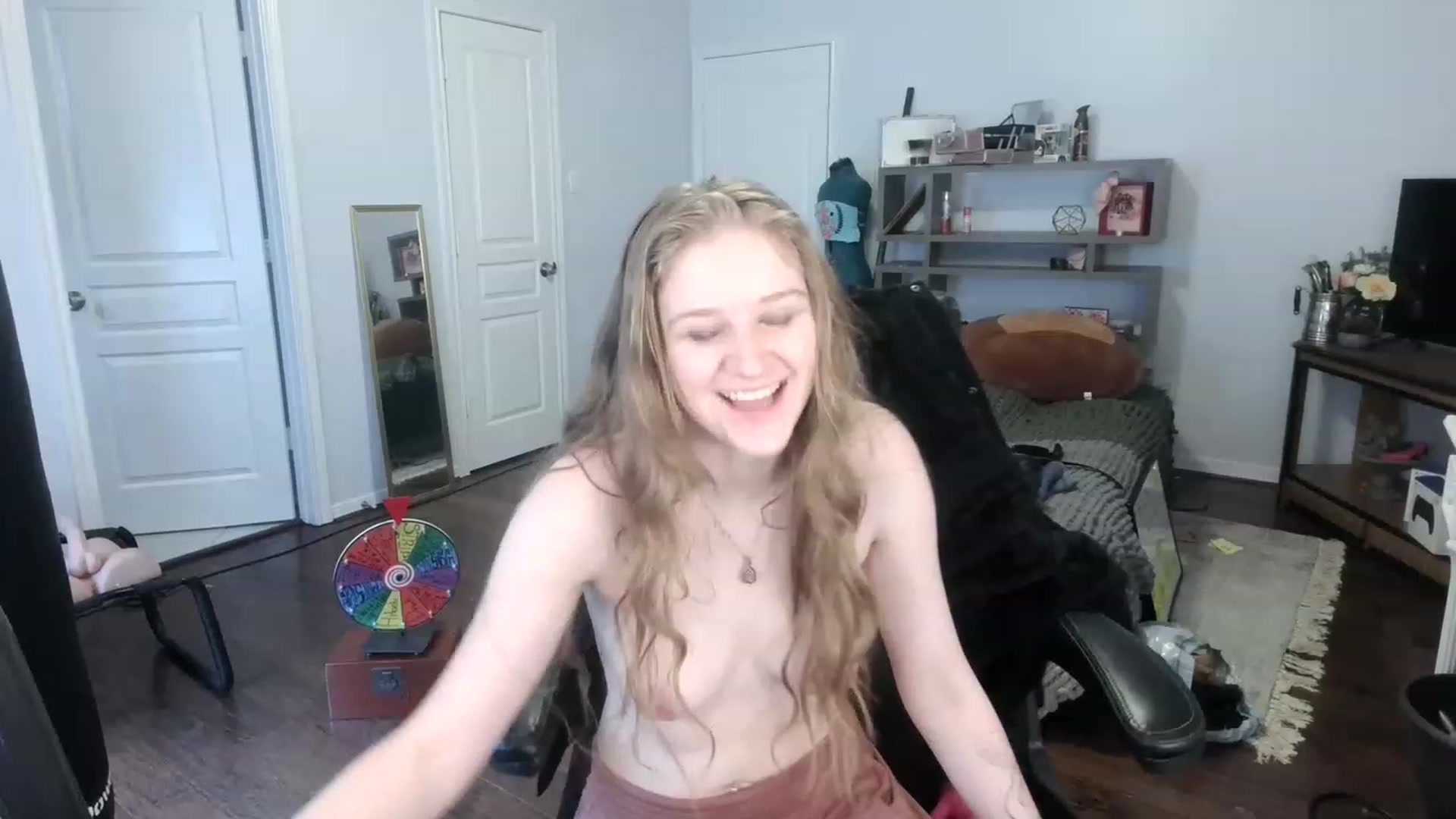 Gallery image thumbnail from Bunnydathug's myfreecams stream on, 01/31/2023, 20:56 image 4 of 20