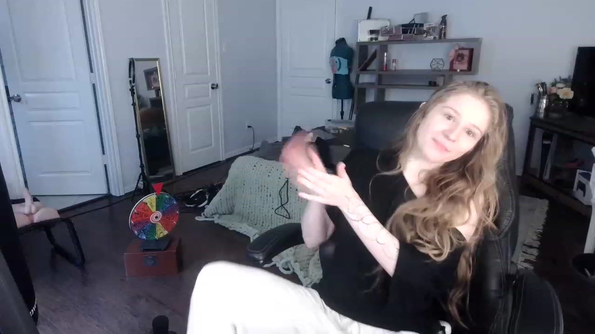 Gallery image thumbnail from Bunnydathug's myfreecams stream on, 02/01/2023, 16:10 image 5 of 20