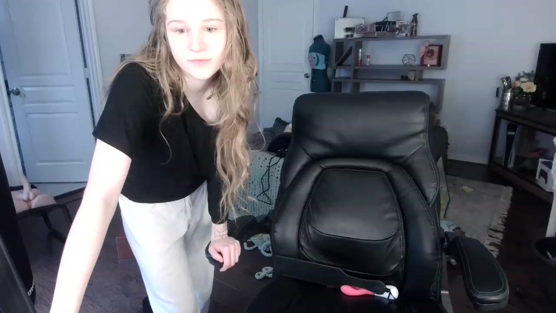 Gallery image thumbnail from Bunnydathug's myfreecams stream on, 02/01/2023, 16:10 image 6 of 20