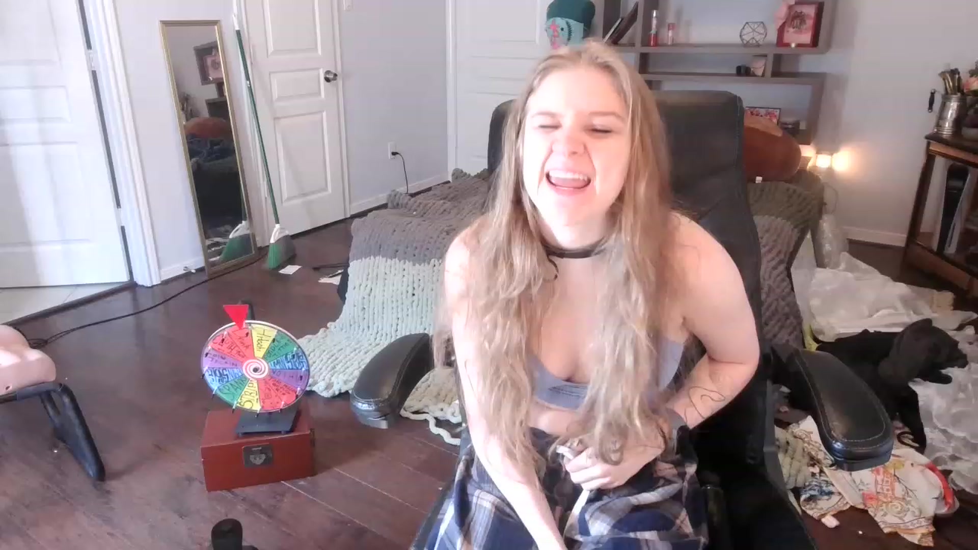 Gallery image thumbnail from Bunnydathug's myfreecams stream on, 02/04/2023, 18:41 image 8 of 20