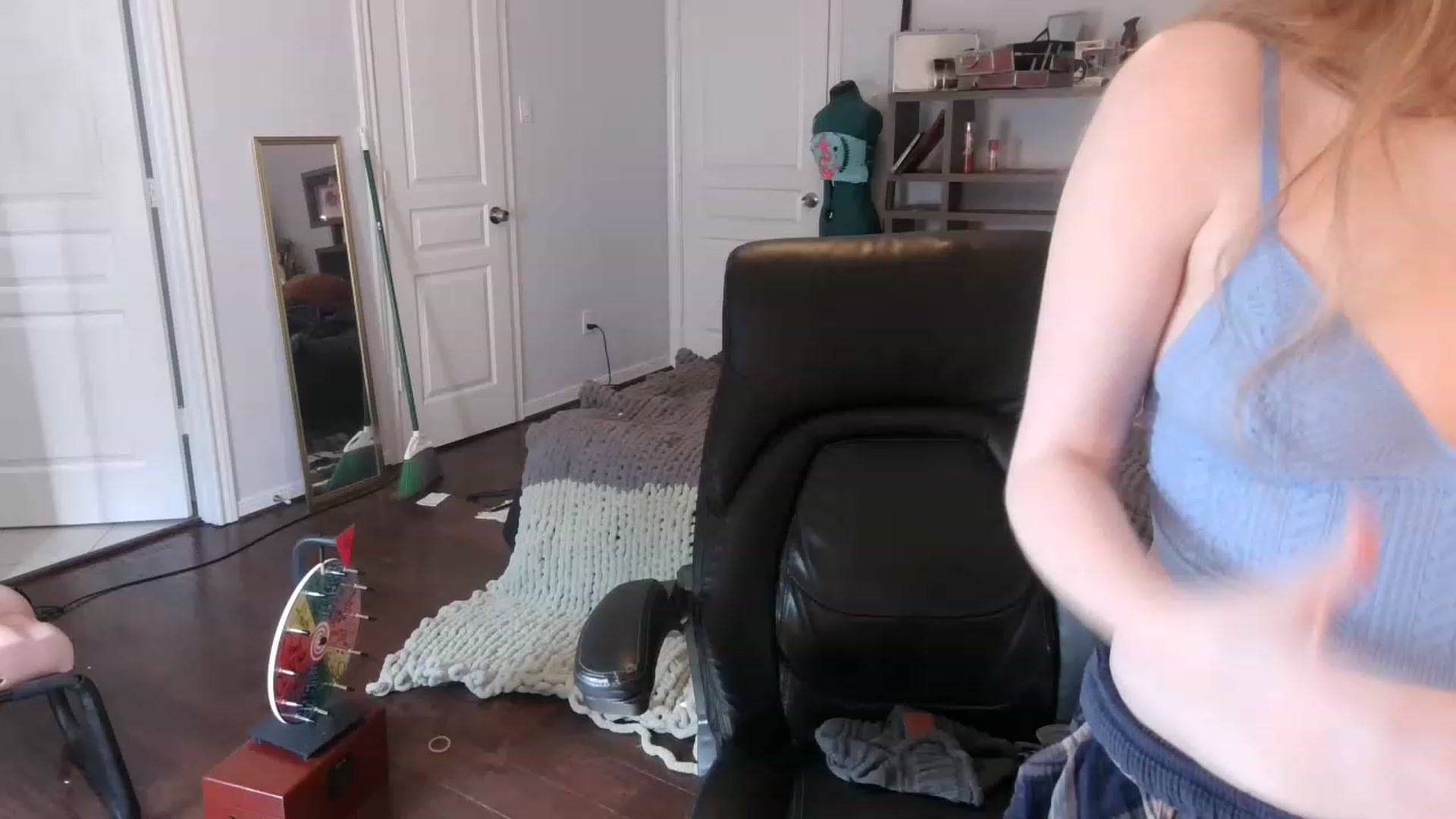 Gallery image thumbnail from Bunnydathug's myfreecams stream on, 02/04/2023, 18:41 image 4 of 20