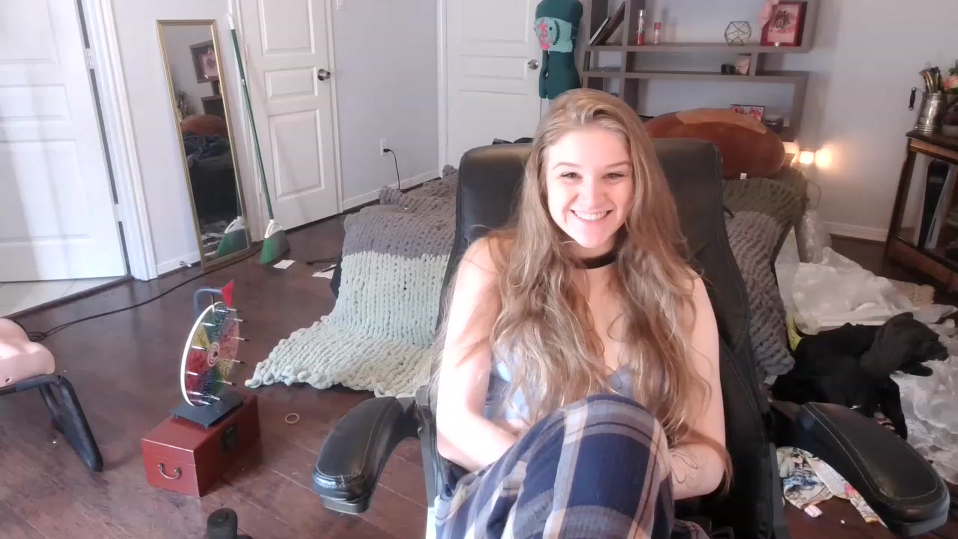 Gallery image thumbnail from Bunnydathug's myfreecams stream on, 02/04/2023, 18:41 image 6 of 20