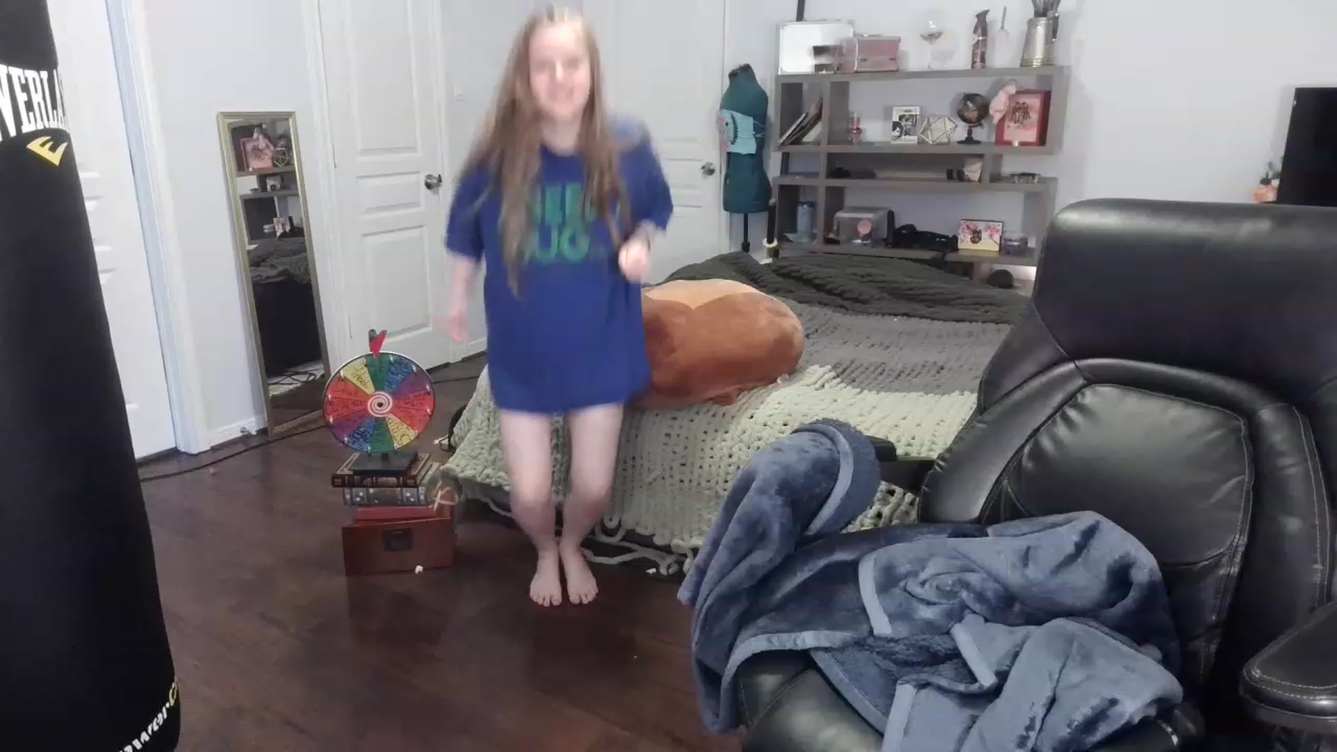 Gallery image thumbnail from Bunnydathug's myfreecams stream on, 02/13/2023, 20:21 image 15 of 20